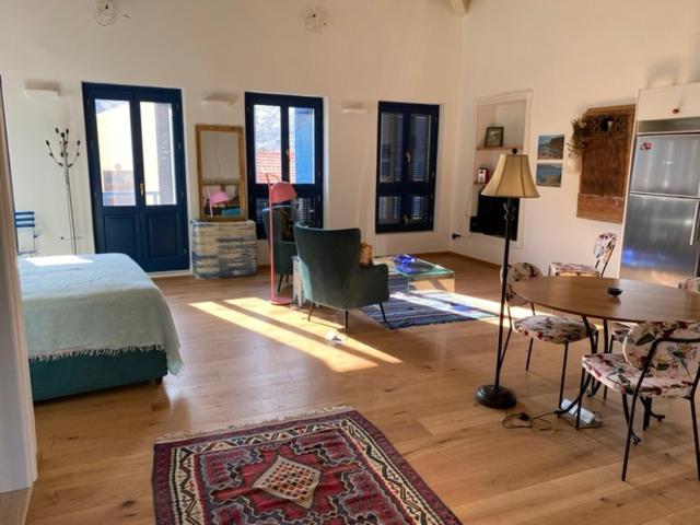 Studio in the Aegean view 5