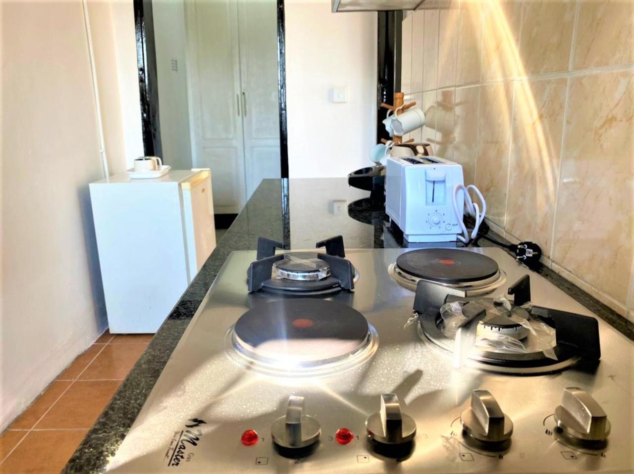 Cosy studio with kitchenette in Norton - 2120 view 3