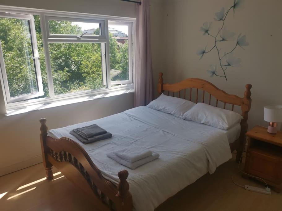 Harrow Vacations - Cosy/Quiet one bedroom flat in Harrow Centre - Property Image 1