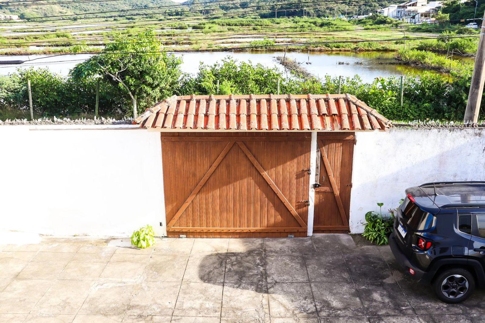 Casa Ampla Cabo Frio - Ogiva - Piscina Privativa, Churrasqueira e Linda Vista