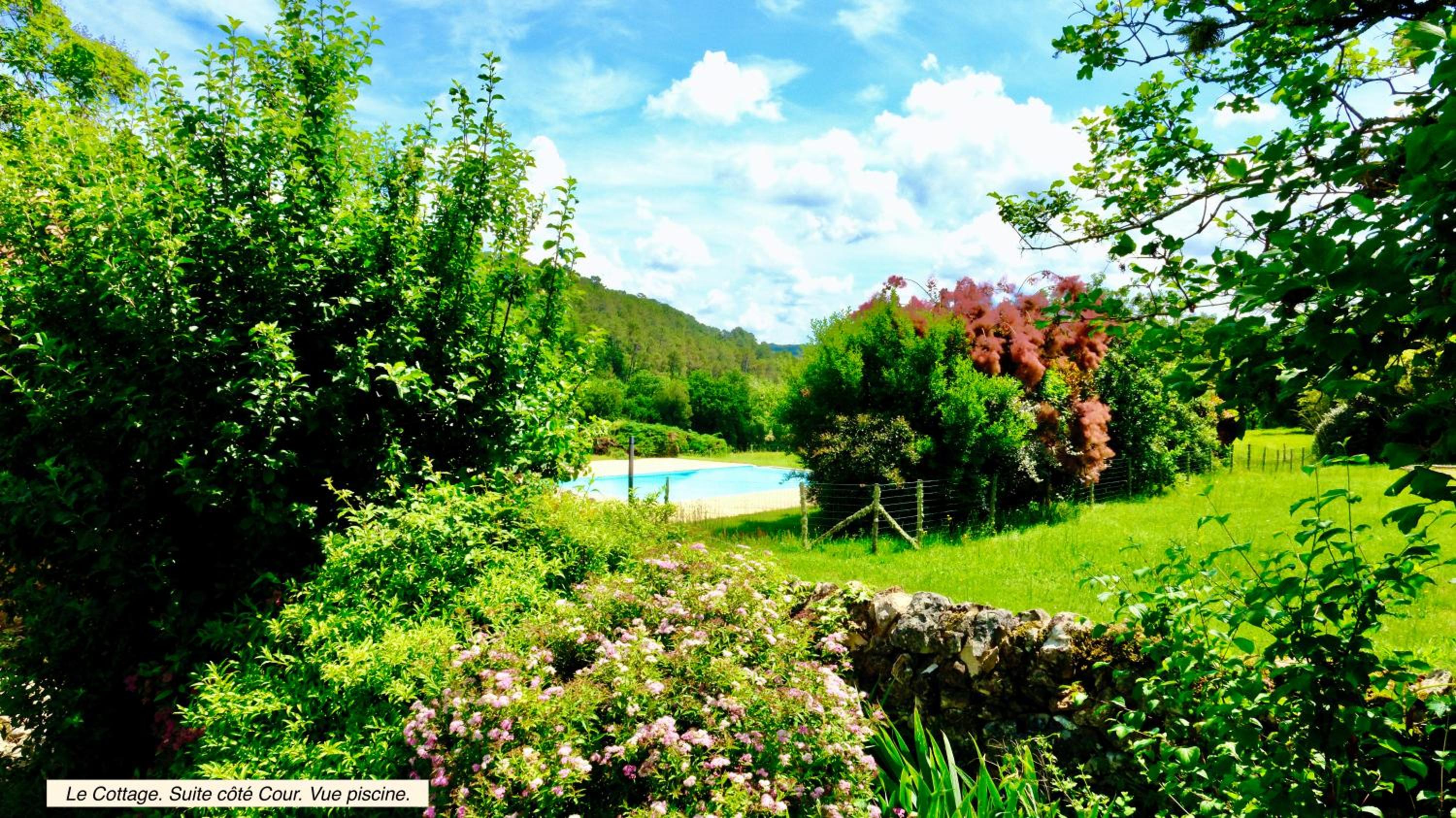 Domaine du Champ de l'Hoste view 2