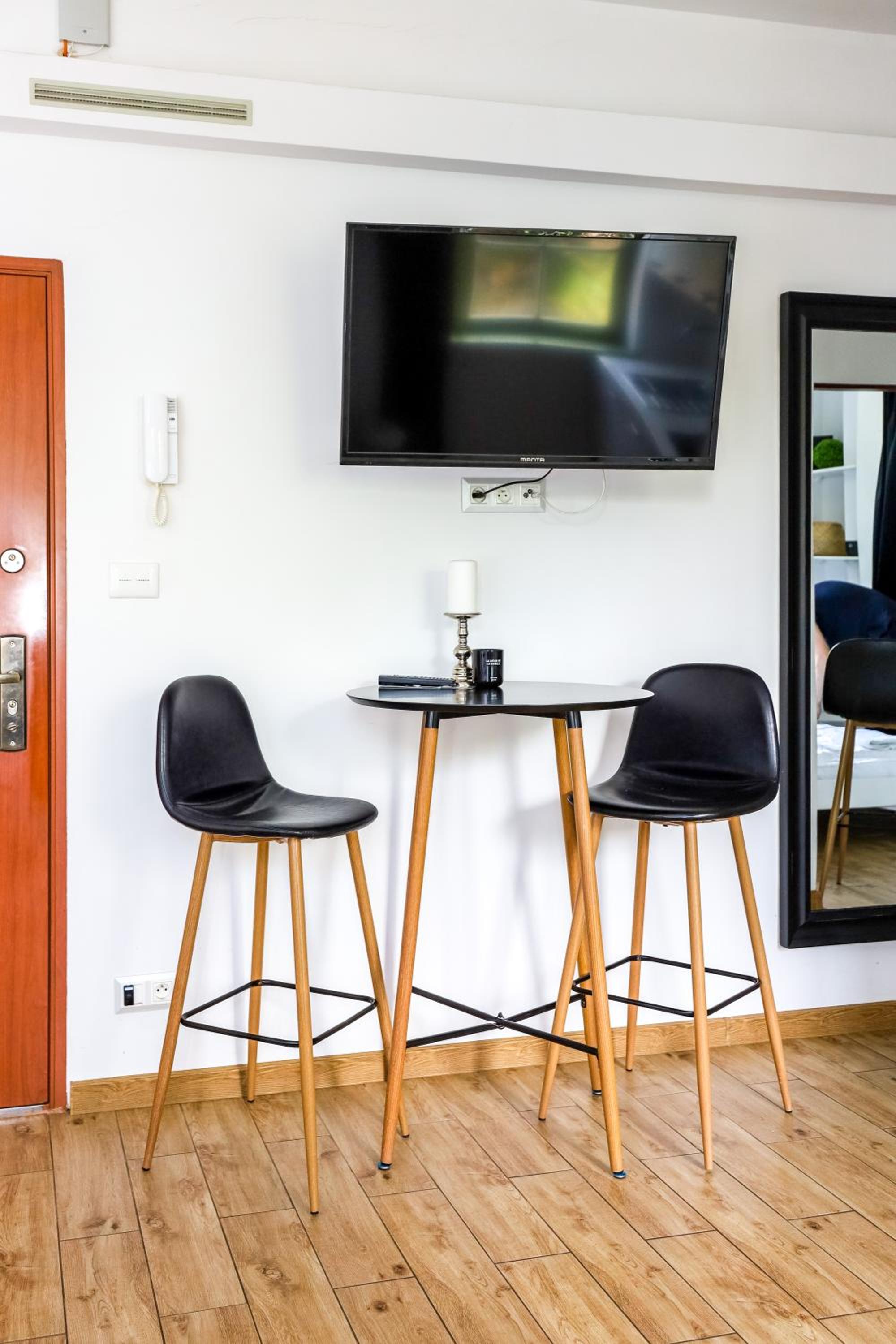 ZAMKOWE TARASY Apartamenty Old Town by stayly view 5