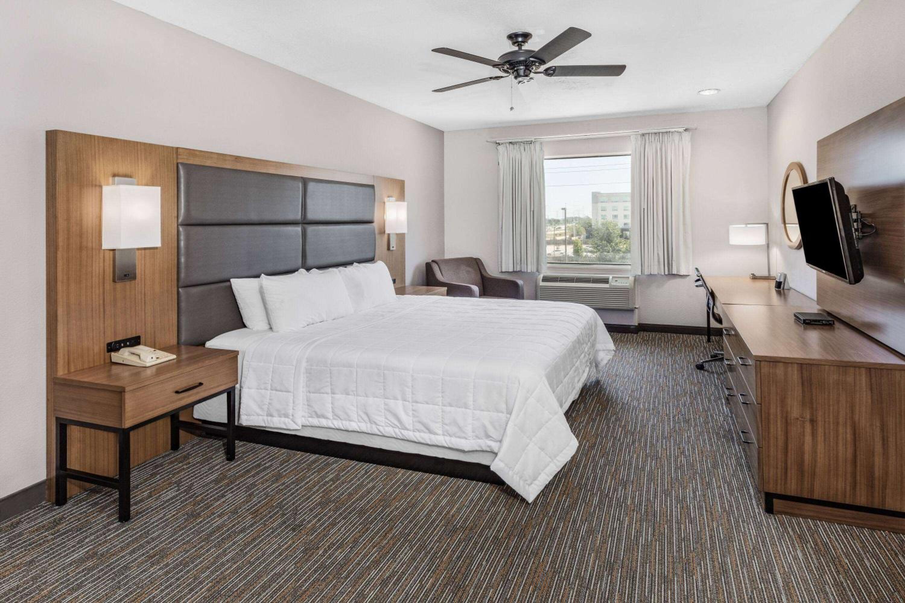 Wingate by Wyndham Houston Bush Intercontinental Airport - Property Image 43