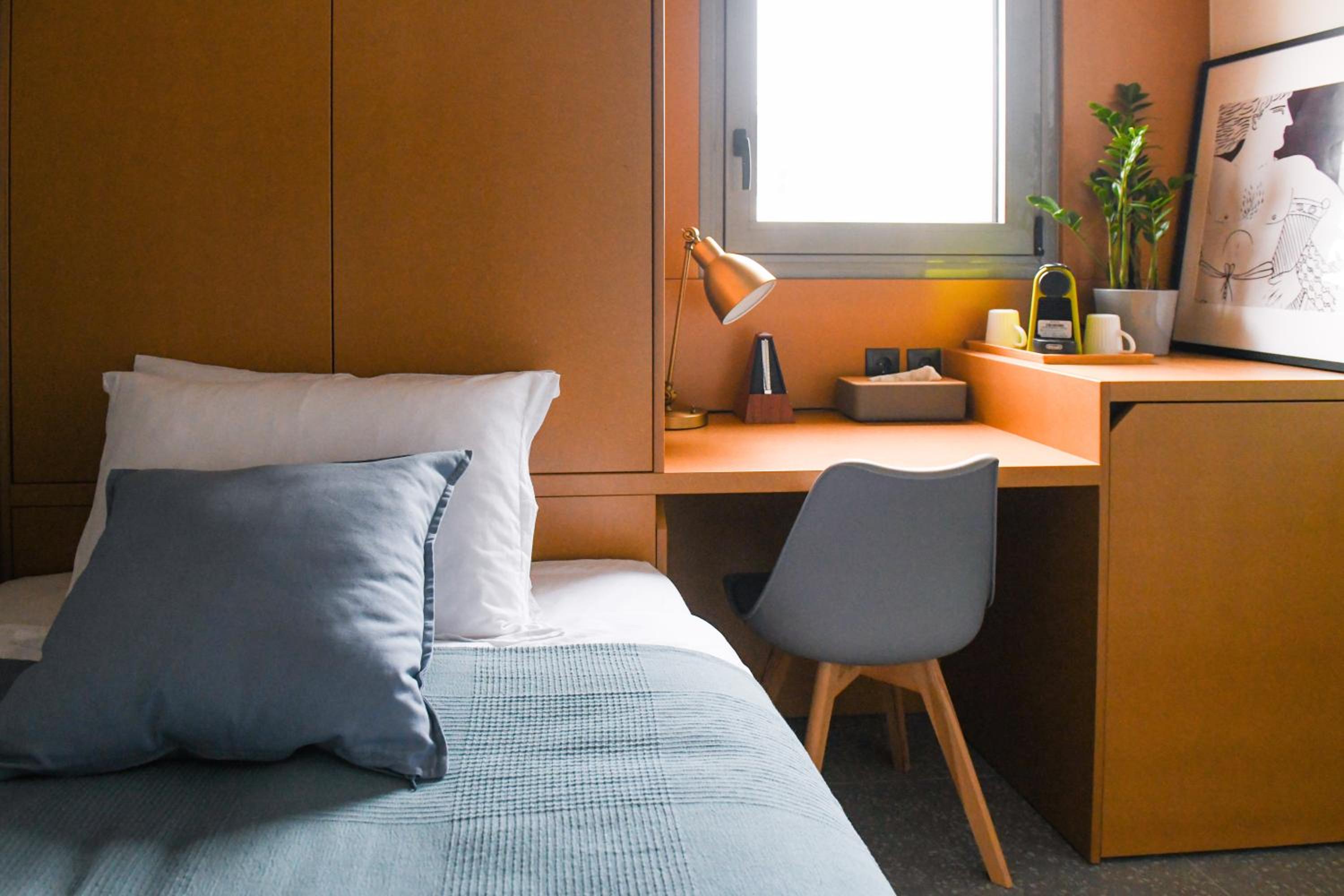 hotel room