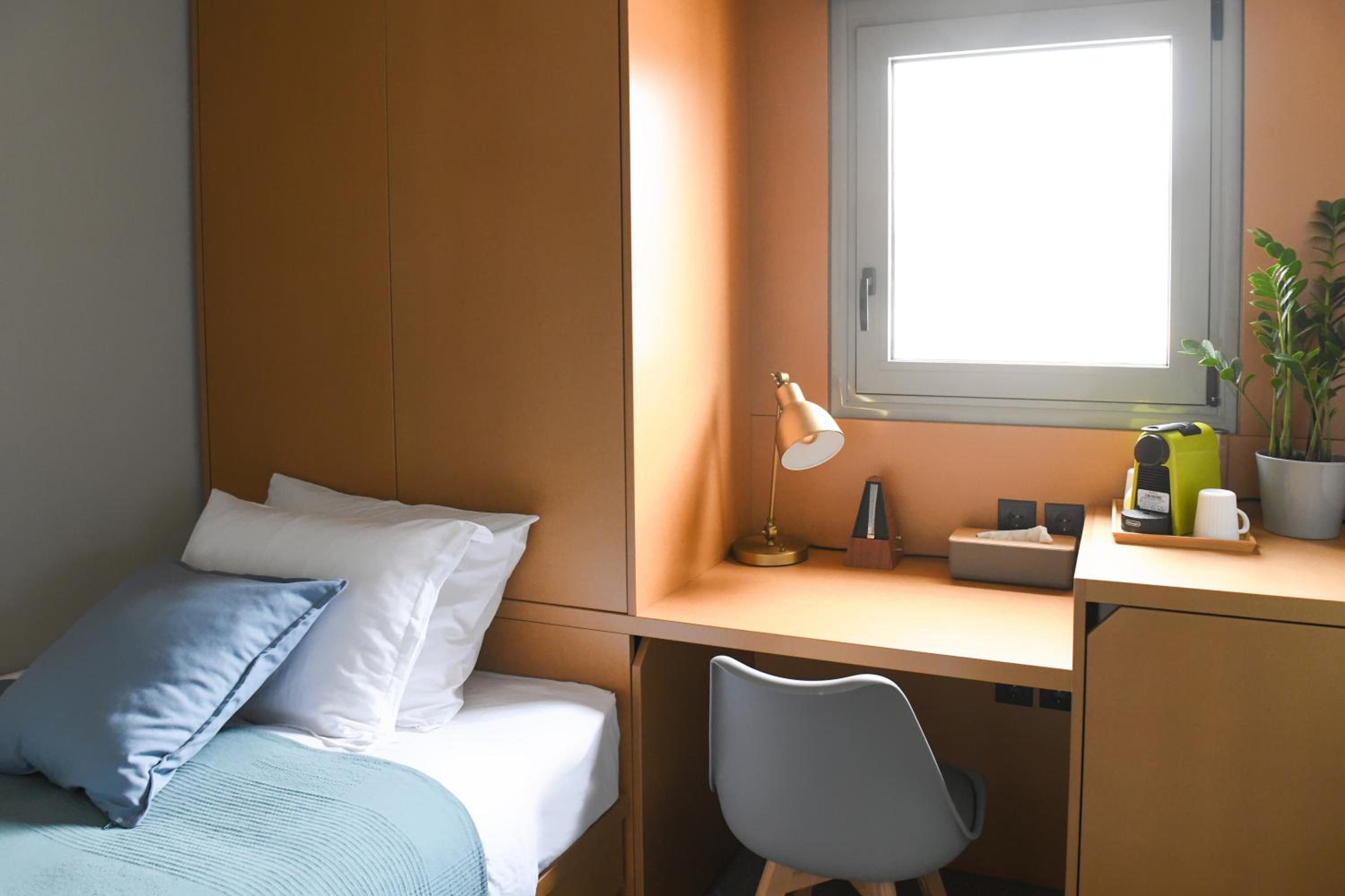hotel room