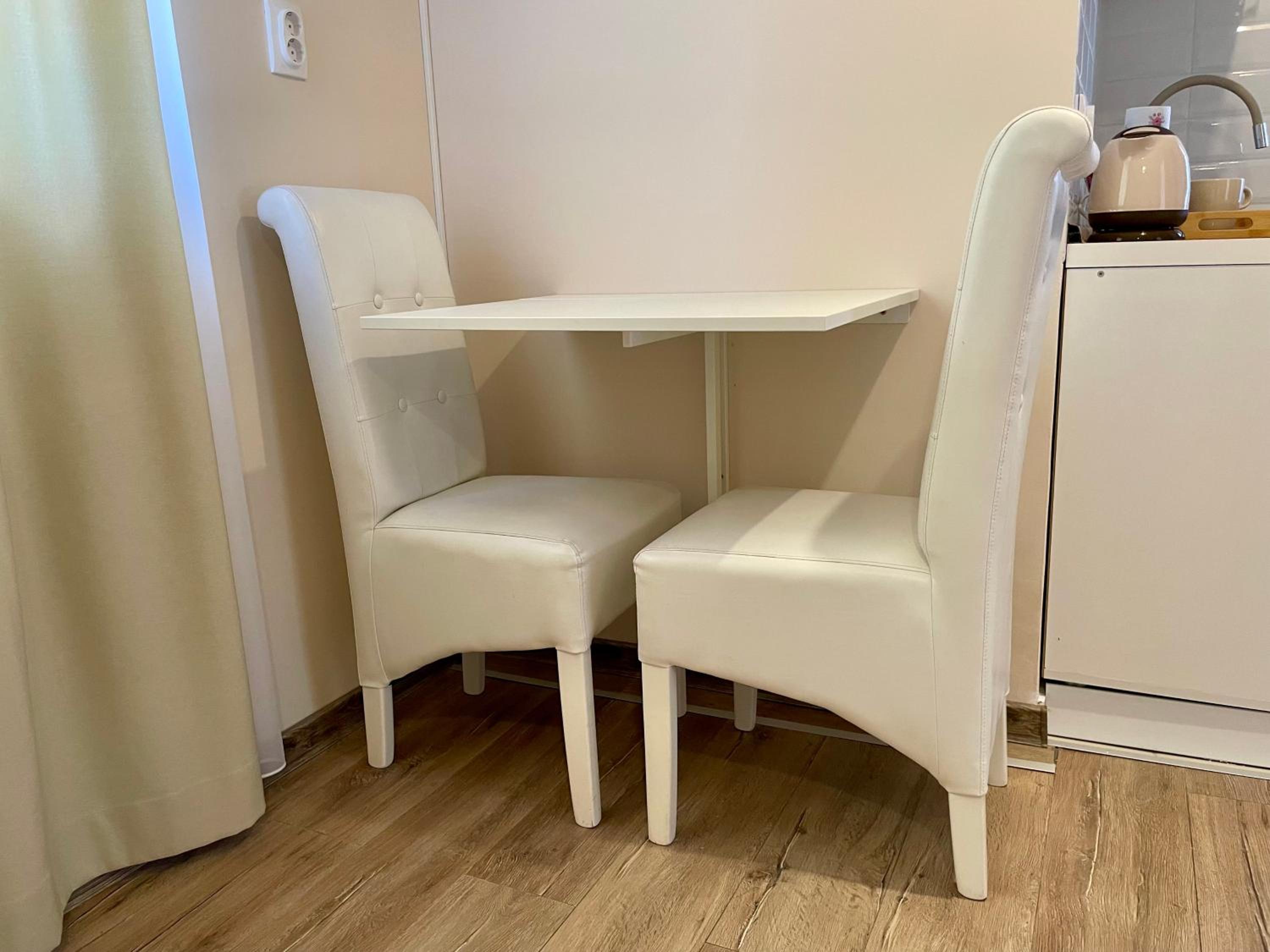 Airport Apartments Alexandra