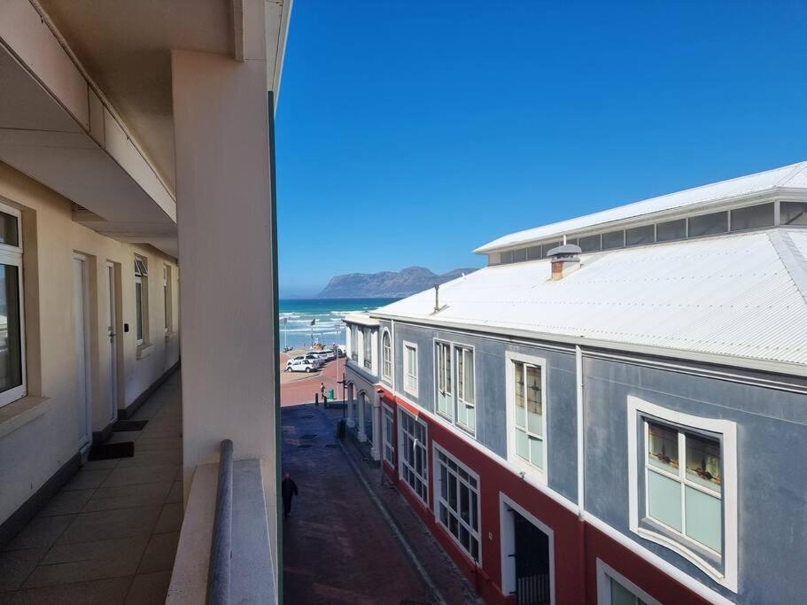 Beachfront Apartment on Muizenberg Surfers Corner