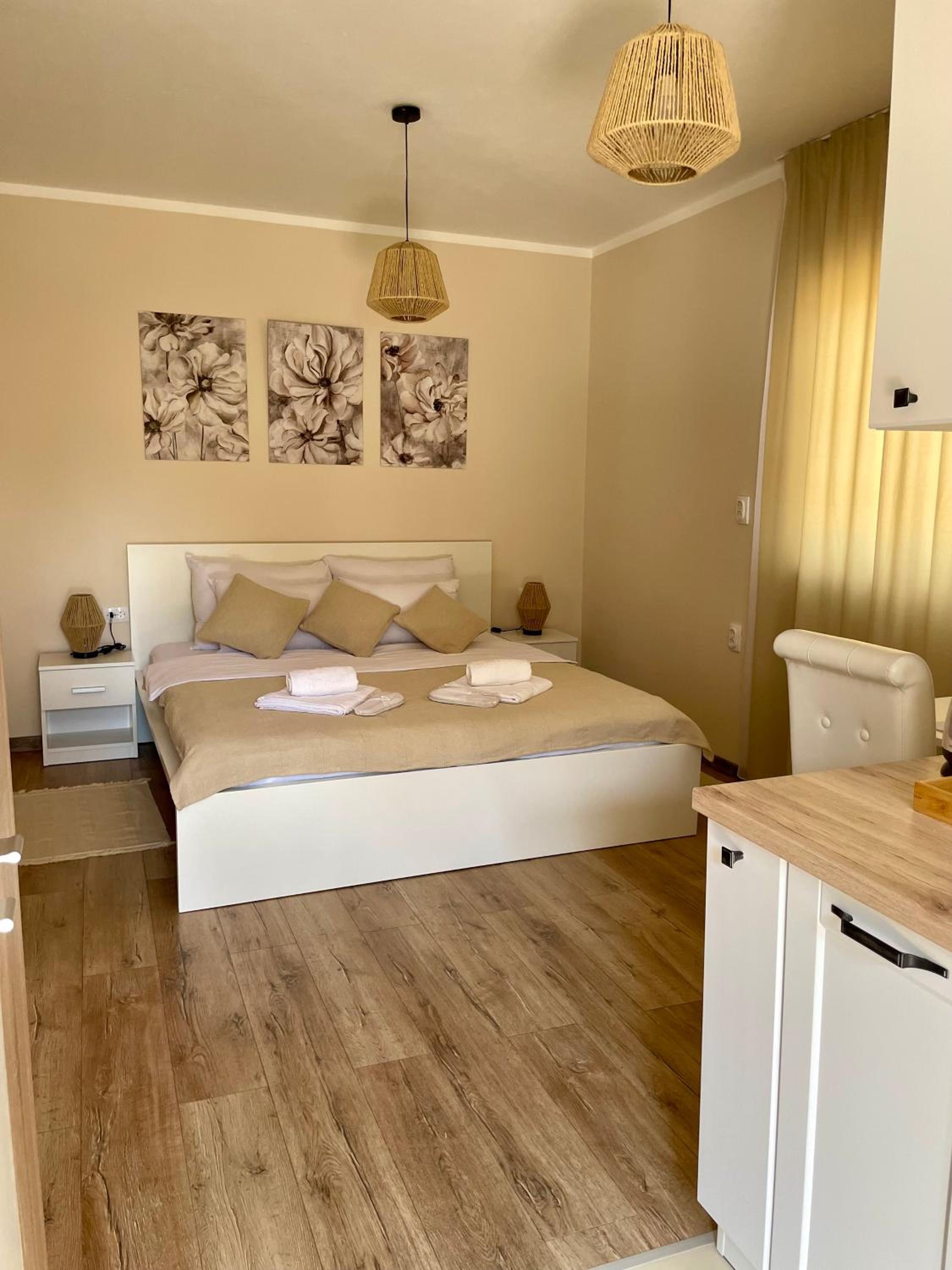 Airport Apartments Alexandra