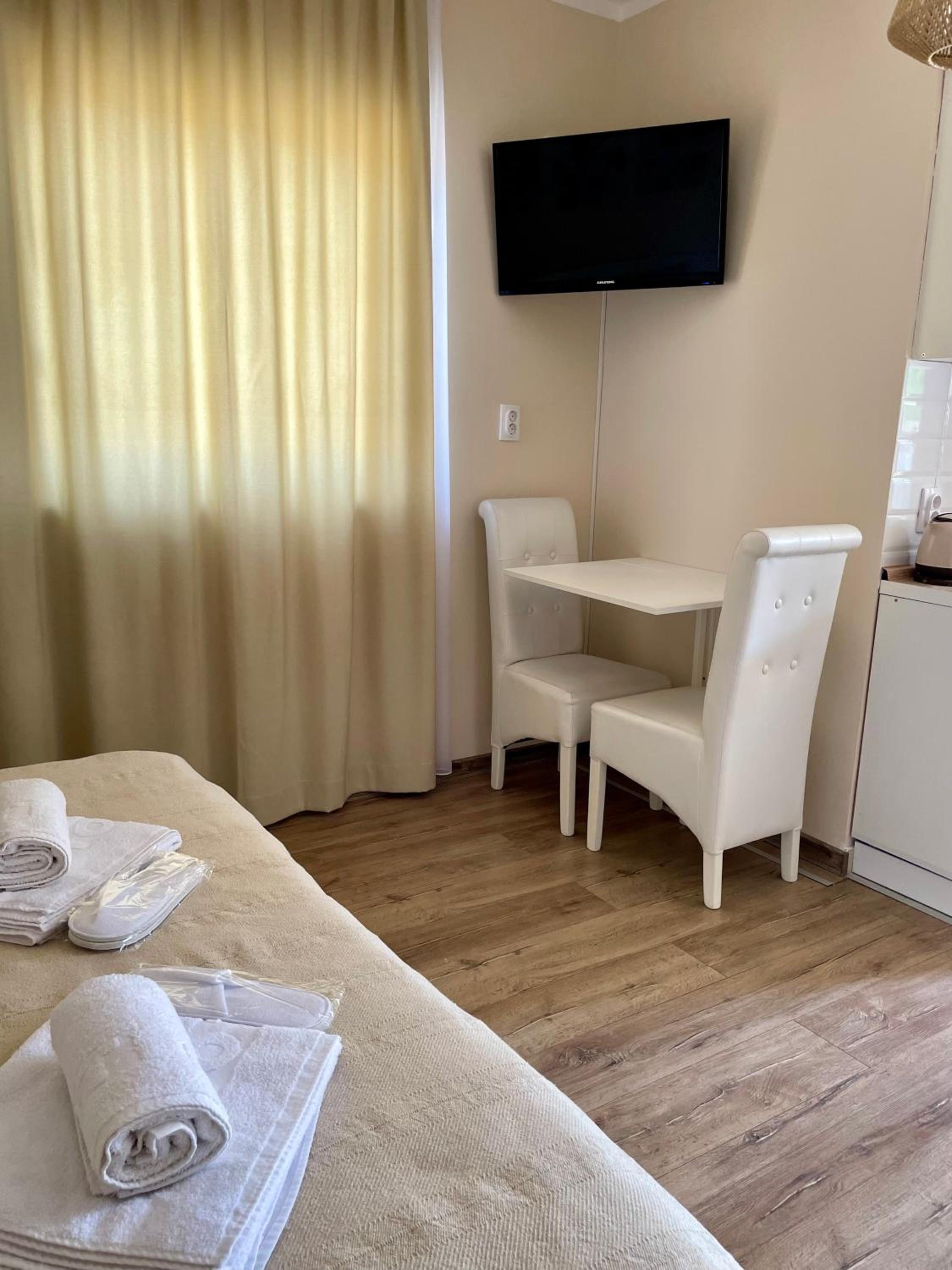Airport Apartments Alexandra