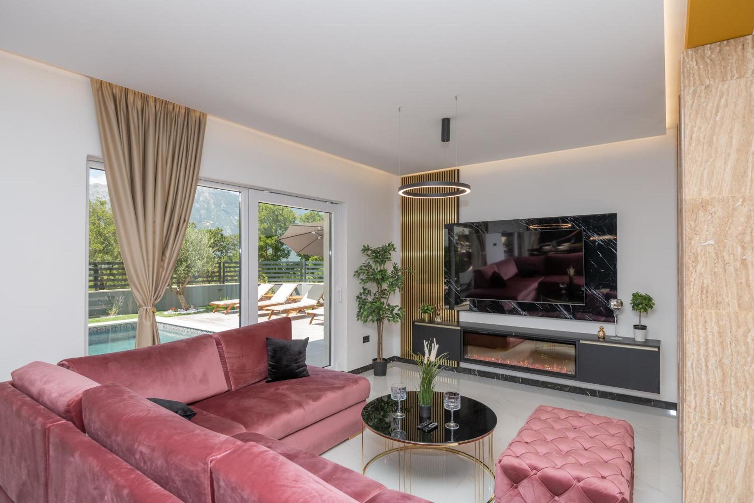 Luxury Villa Hedonica view 4