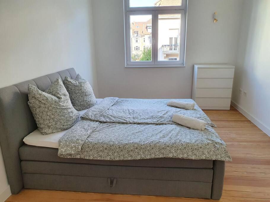 2.OG/Altbau-Wohnung top-saniert/4-Zimmer/Weststadt