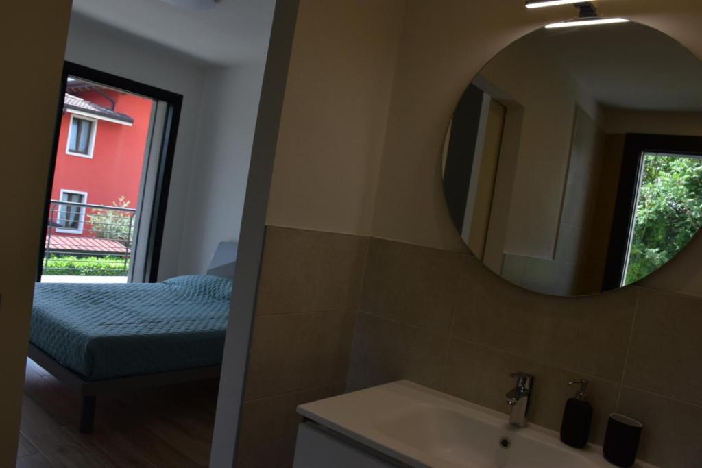 La Bella - Holiday Apartment in Garda view 4