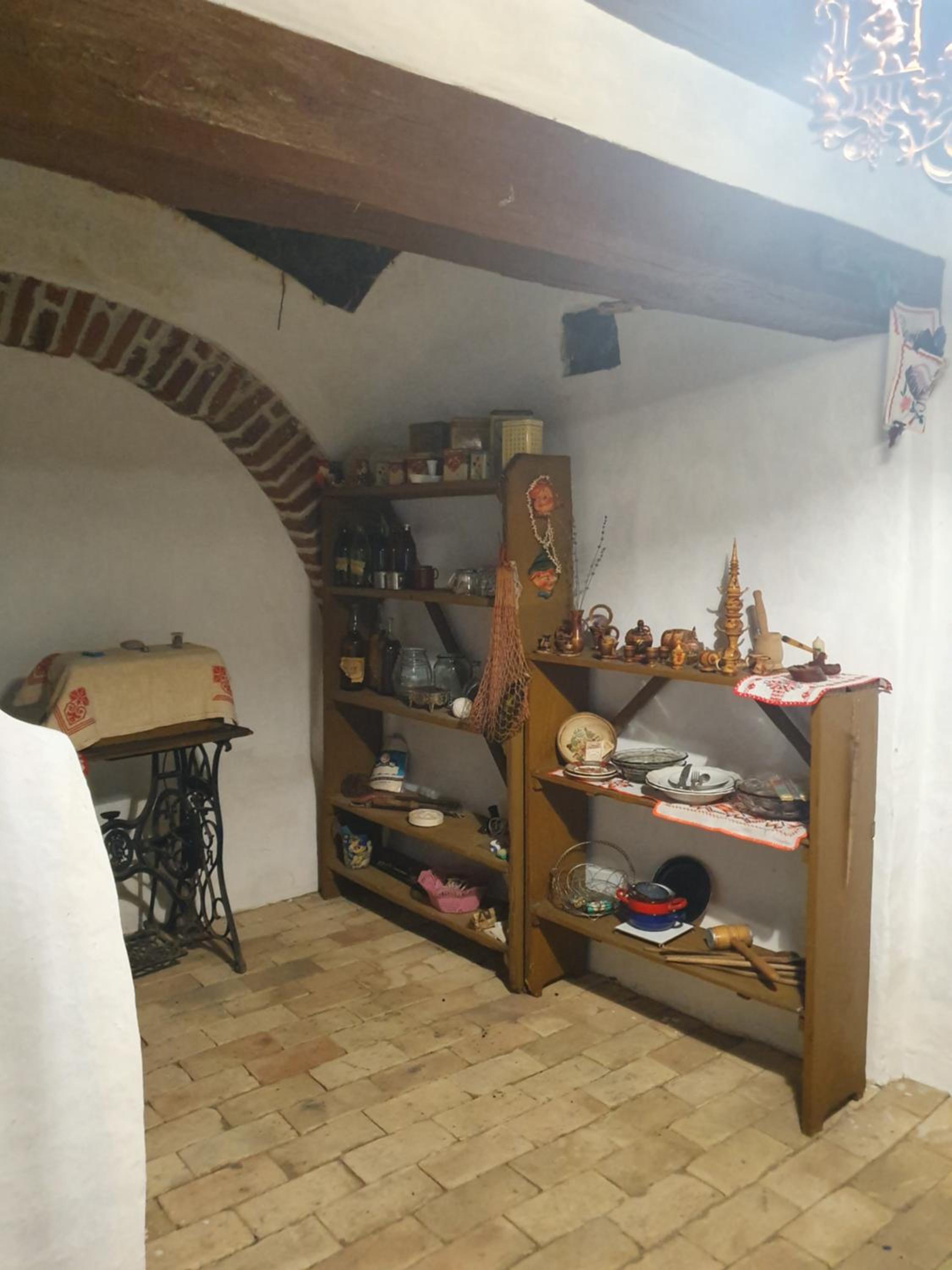 Photo 10