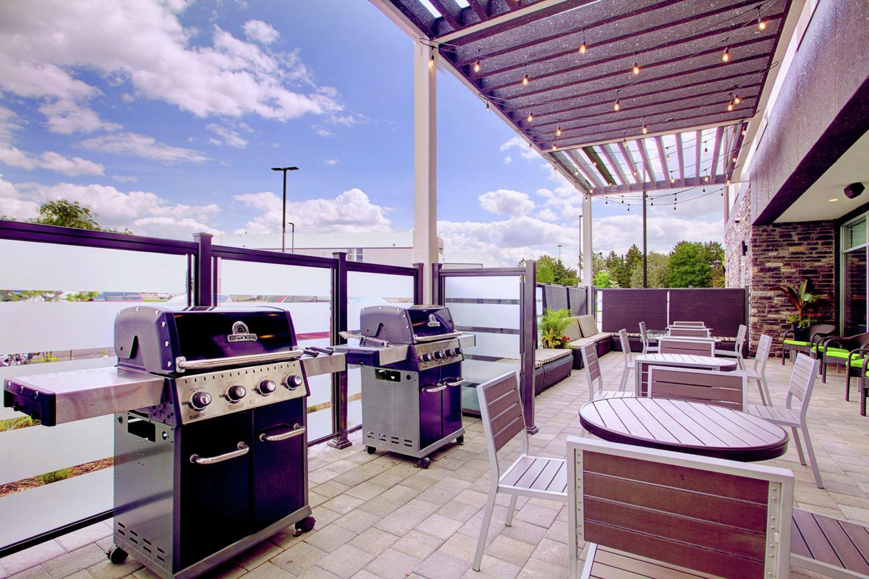 Home2 Suites By Hilton Toronto/Brampton, On - Property Image 2