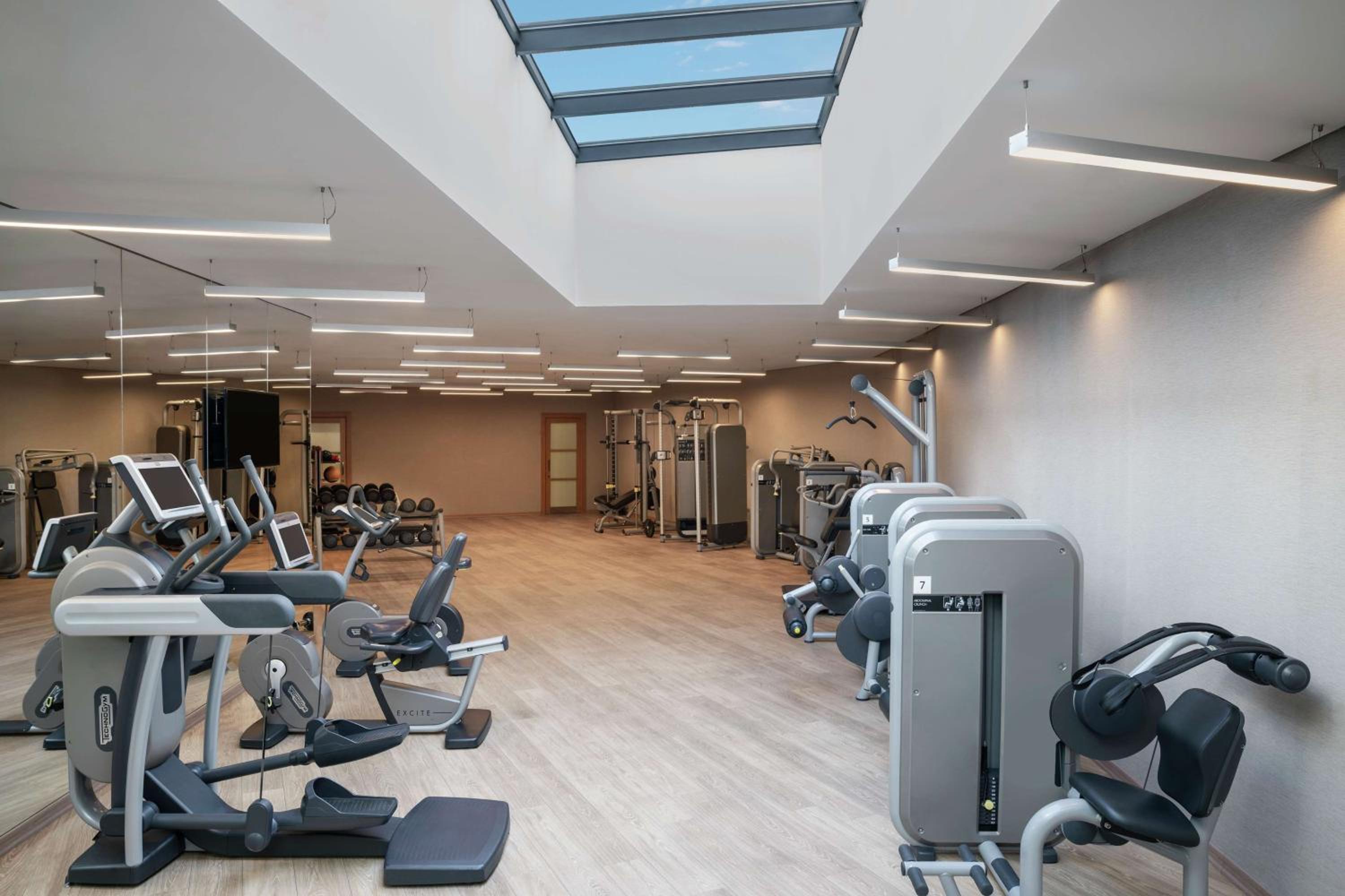DoubleTree by Hilton İstanbul Esentepe - Image 88