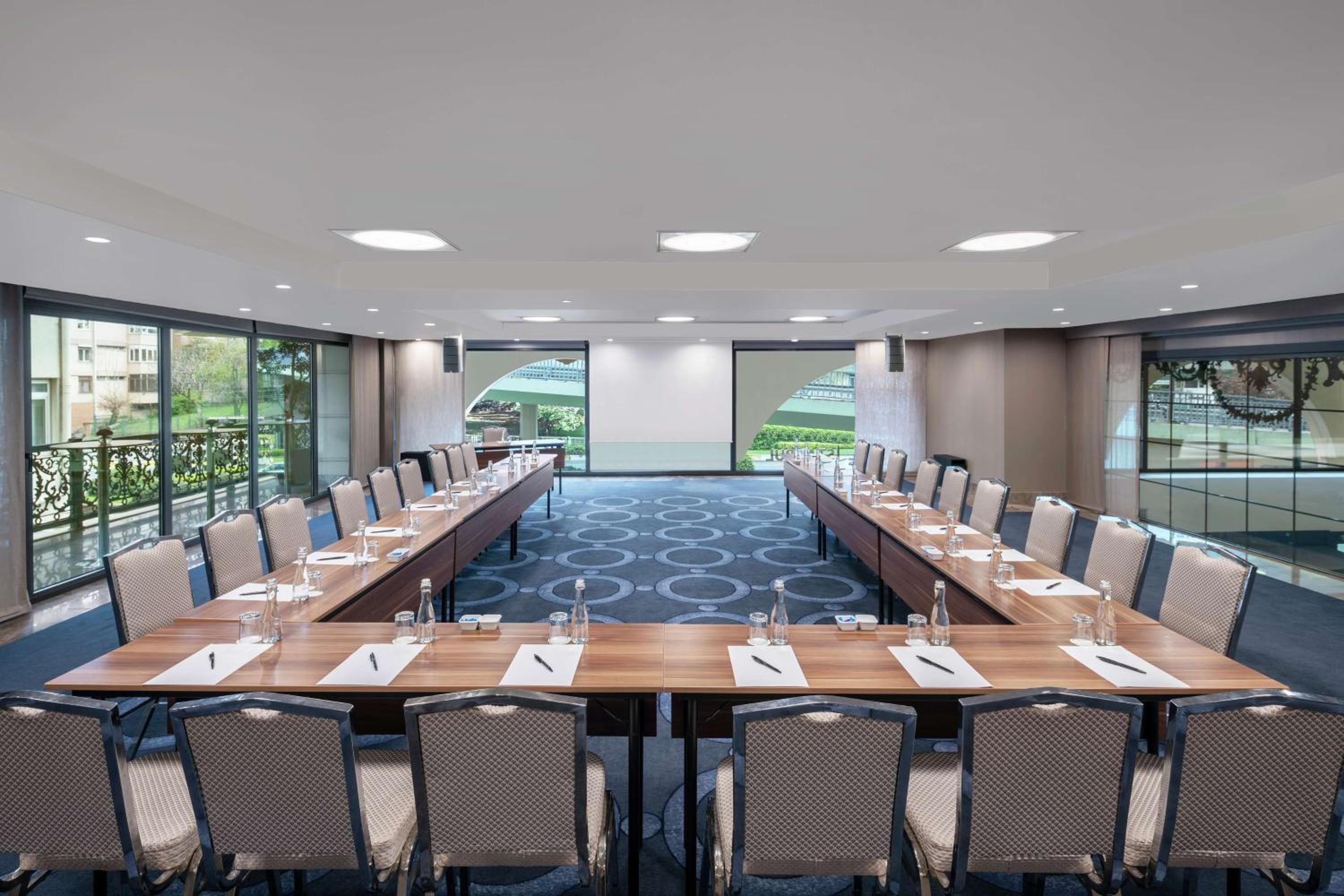 DoubleTree by Hilton İstanbul Esentepe - Image 26