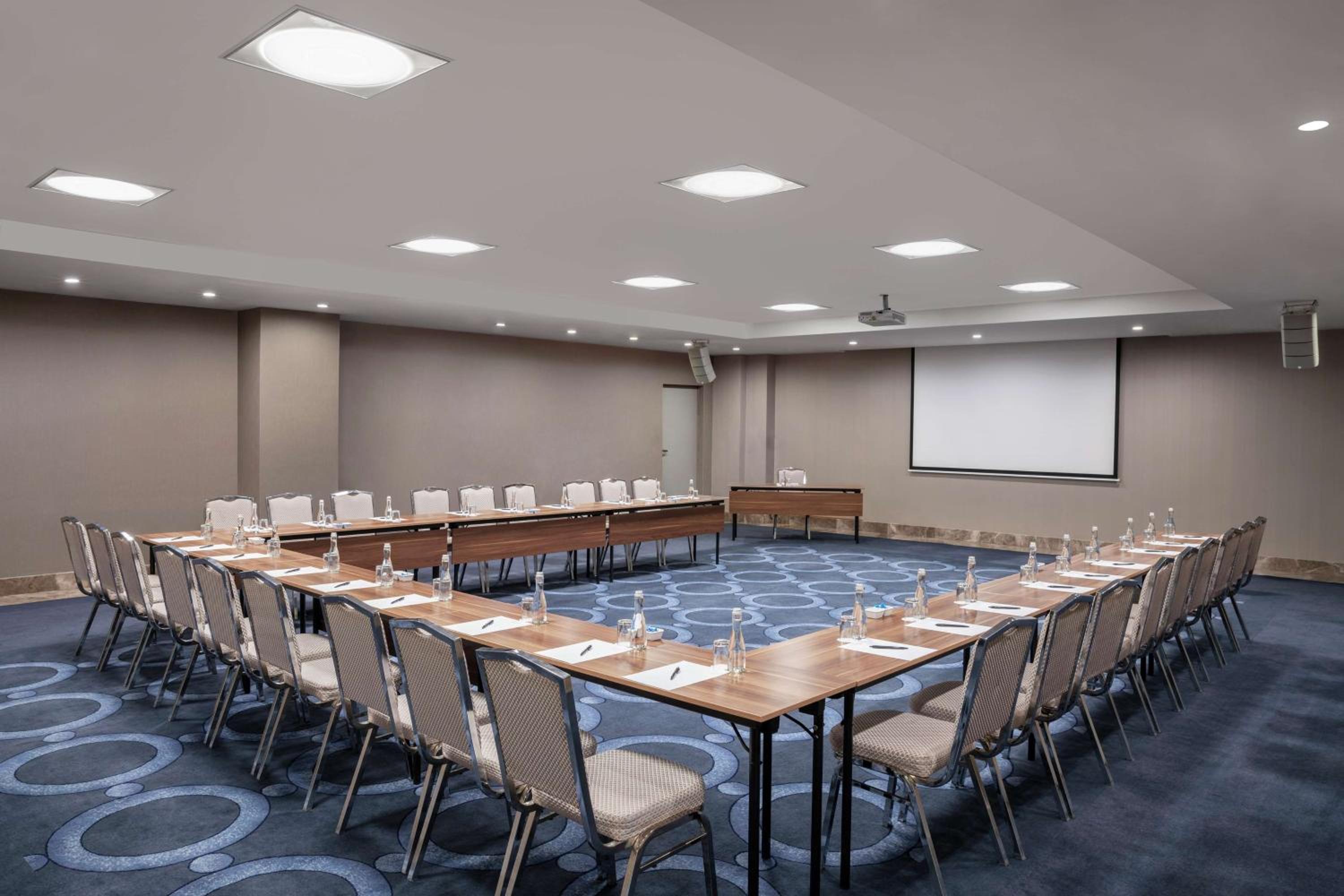 DoubleTree by Hilton İstanbul Esentepe - Image 50