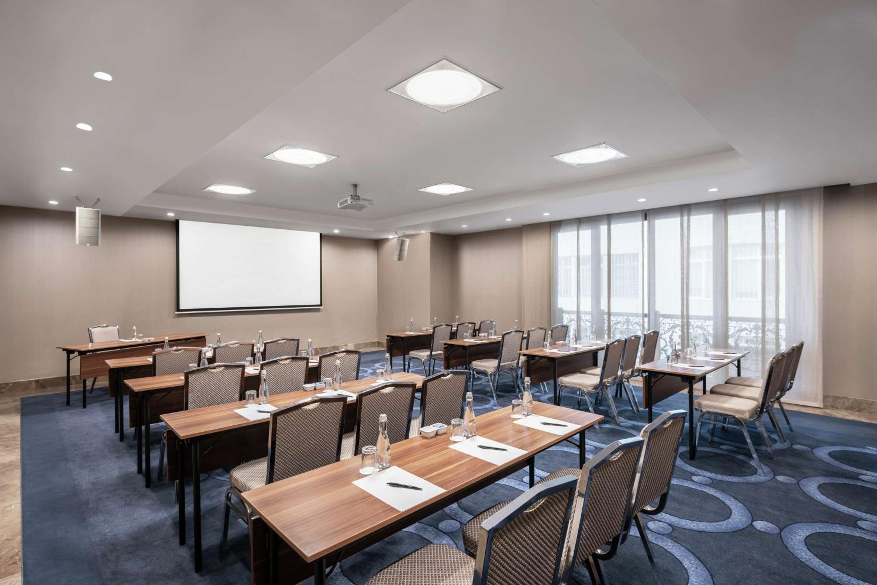 DoubleTree by Hilton İstanbul Esentepe - Image 69