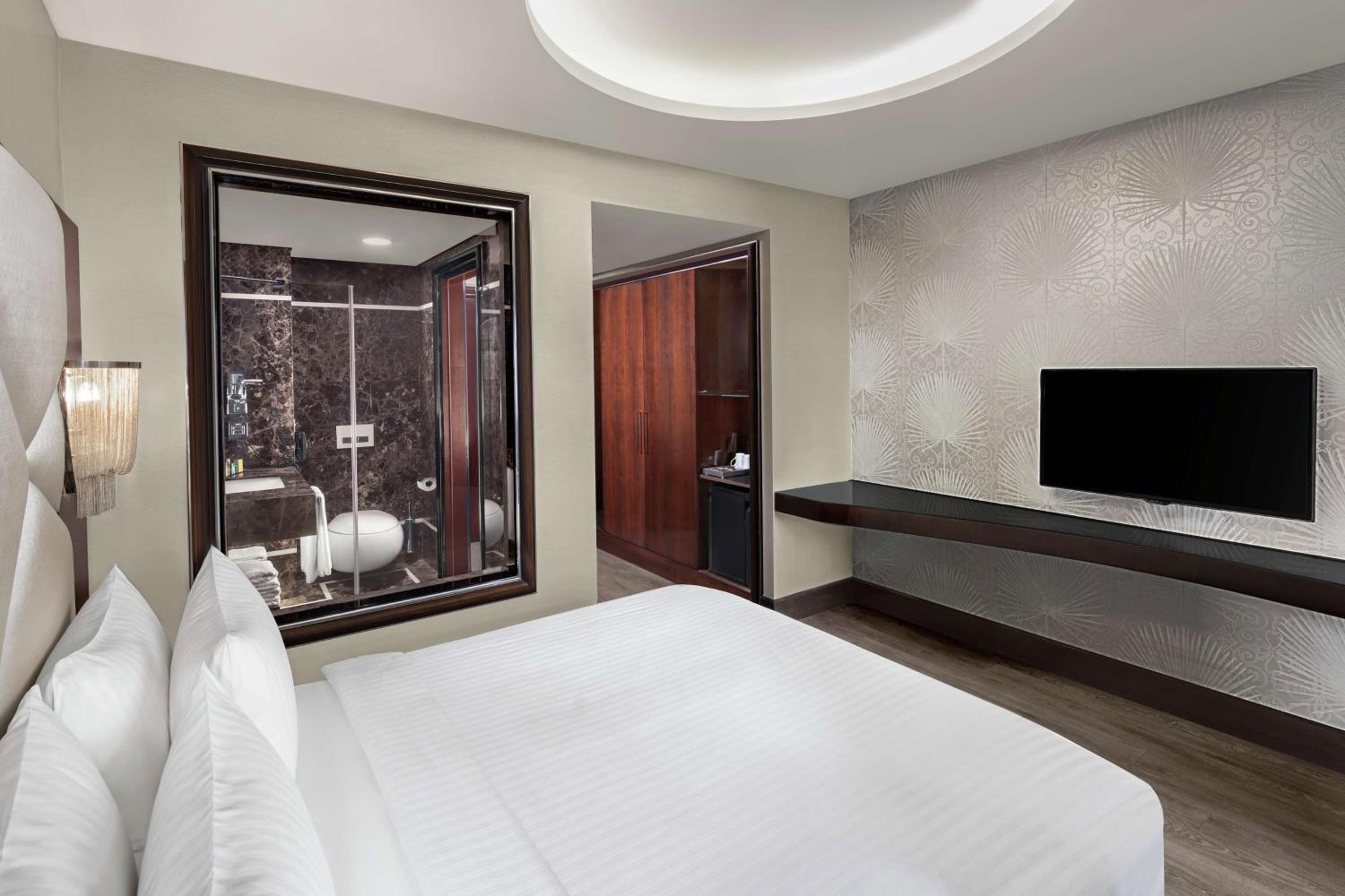 DoubleTree by Hilton İstanbul Esentepe - Image 82