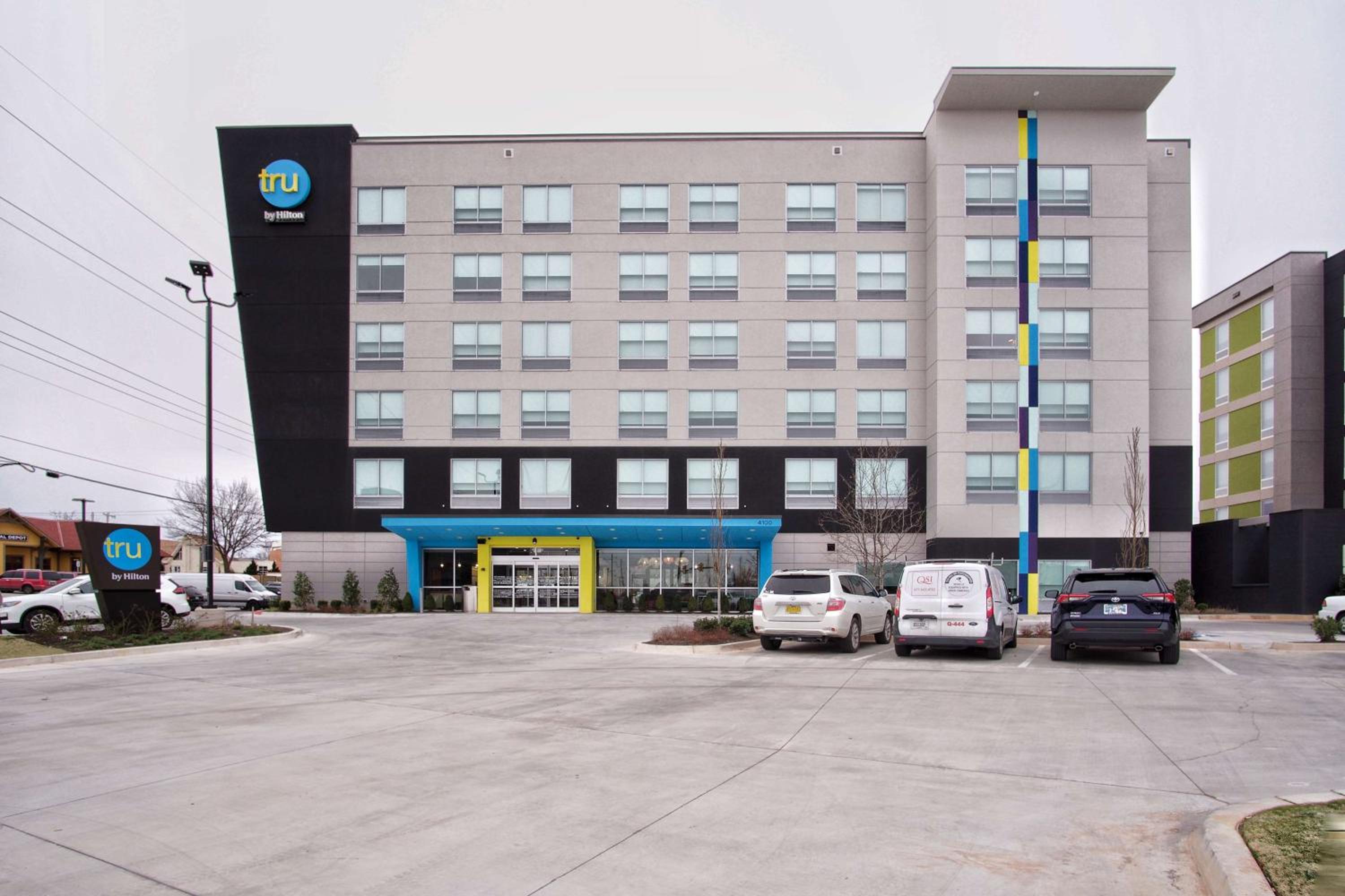 Hotel Tru By Hilton Oklahoma City Nw Expressway - Image 1