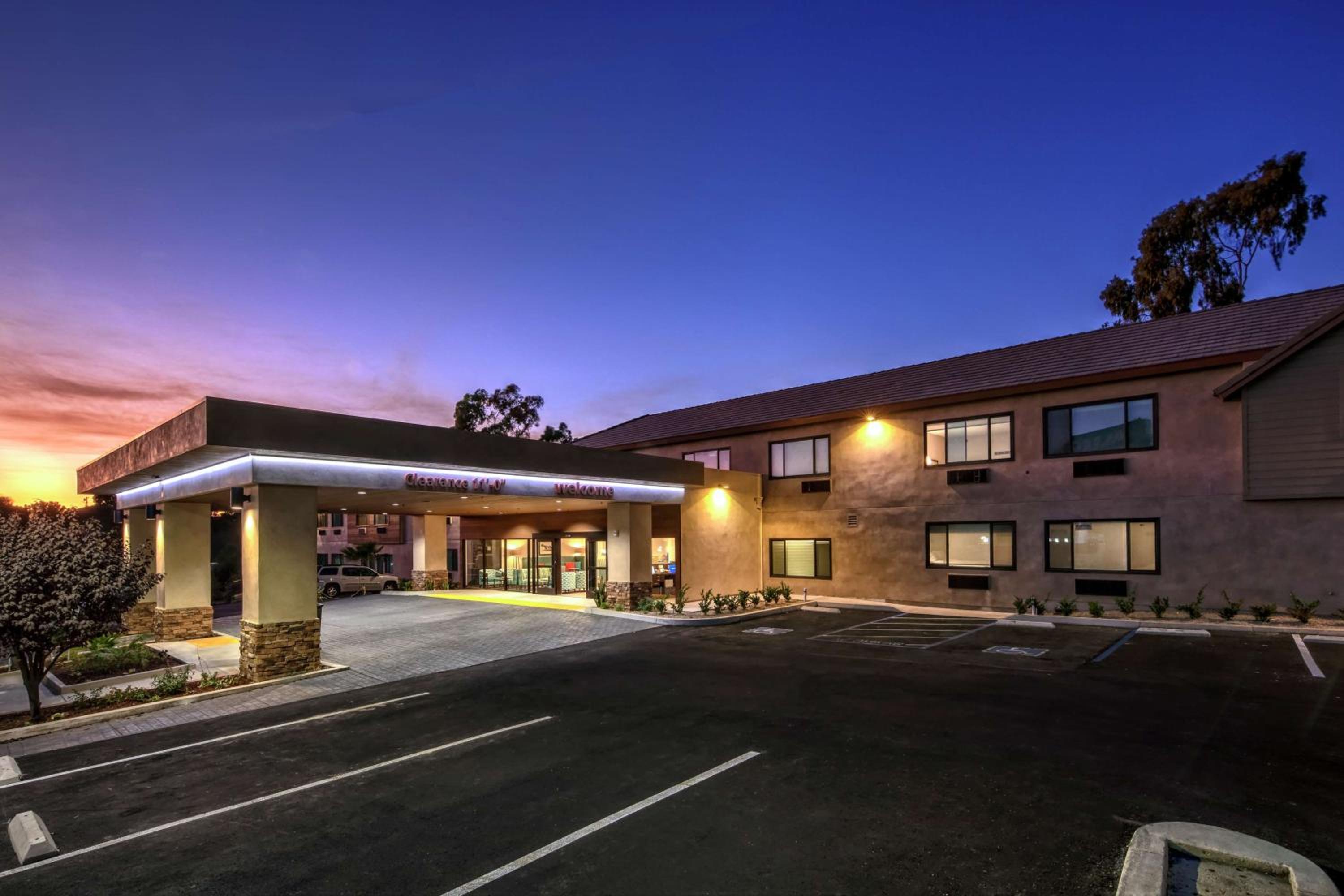 San Jose Vacations - Hampton by Hilton Encinitas-Cardiff Beach Area - Property Image 1