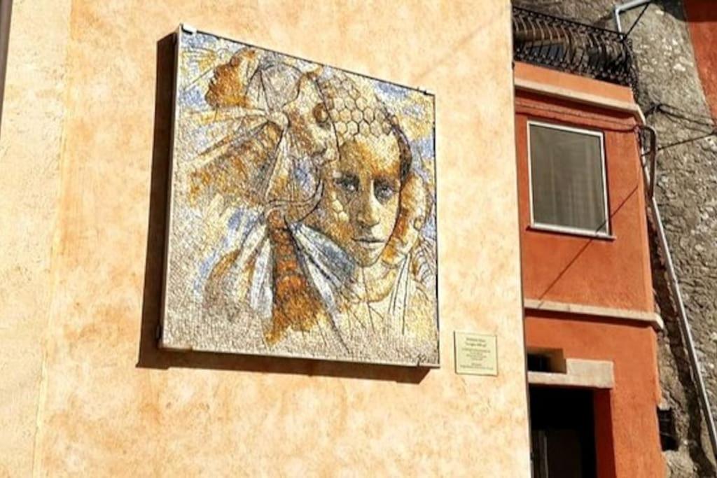 VILLA MILLEFIORI