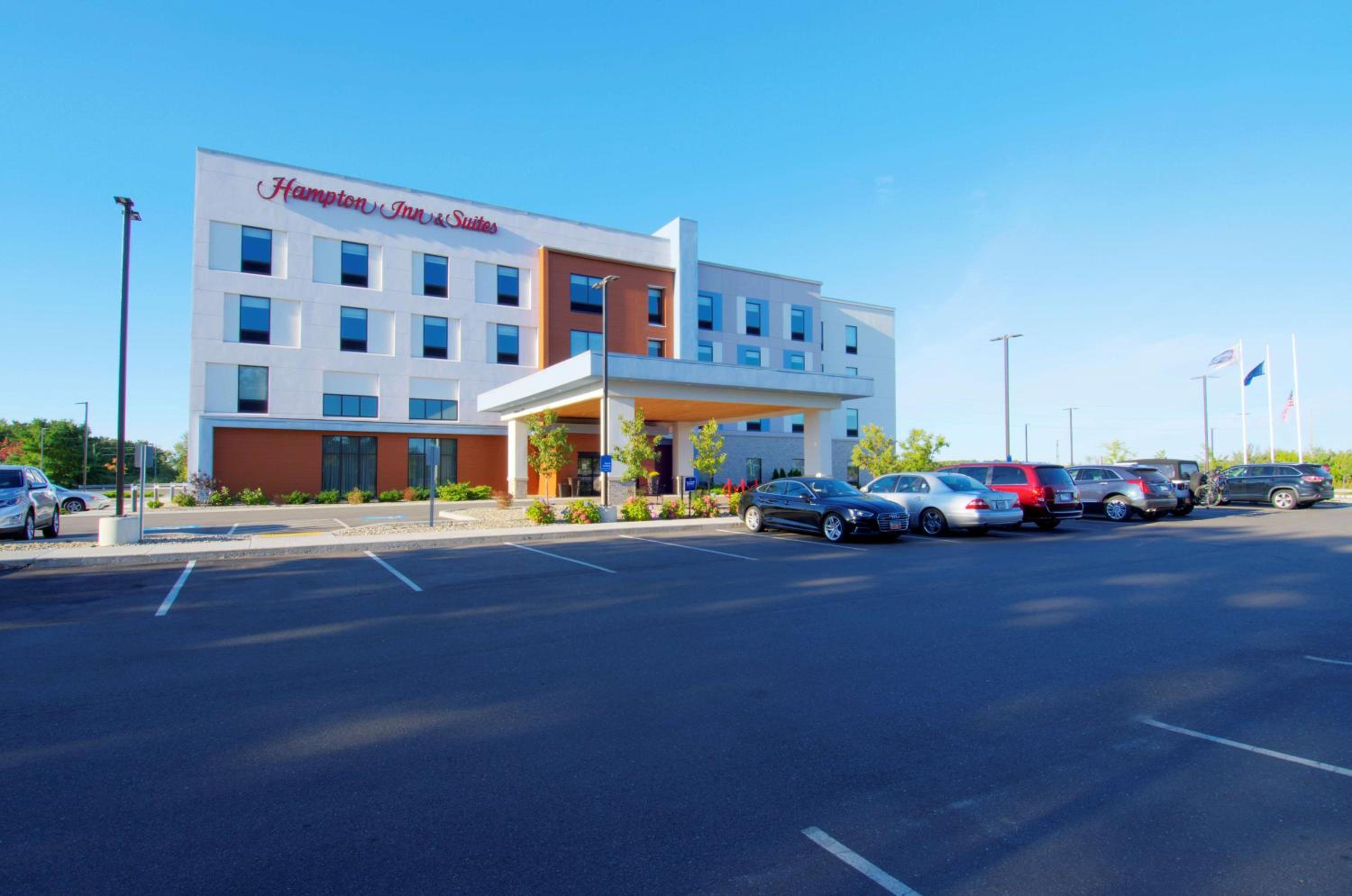 Hotel Hampton Inn & Suites Portland West - Image 1