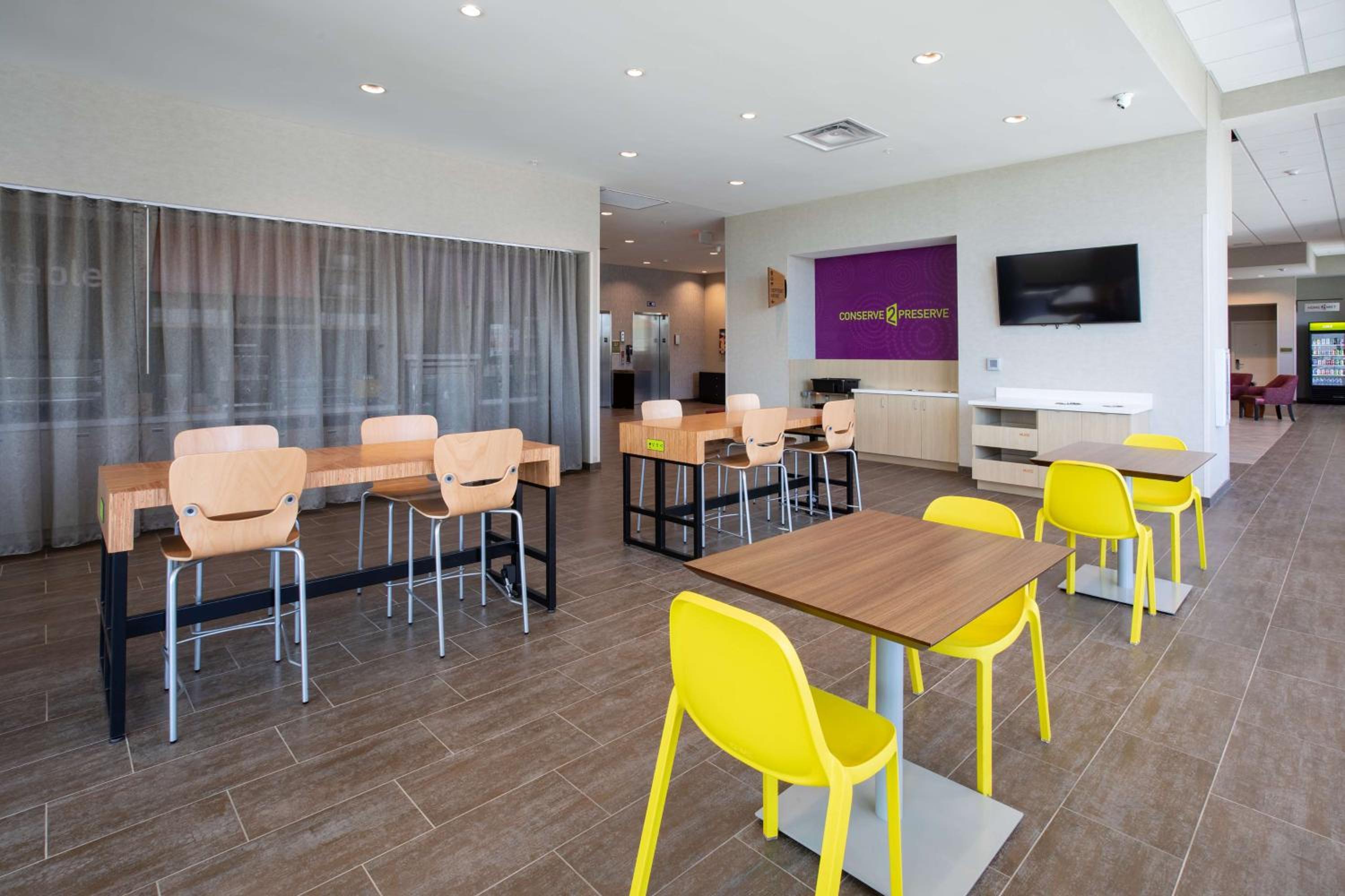 Omaha Vacations - Home2 Suites By Hilton Omaha Un Medical Ctr Area - Property Image 28