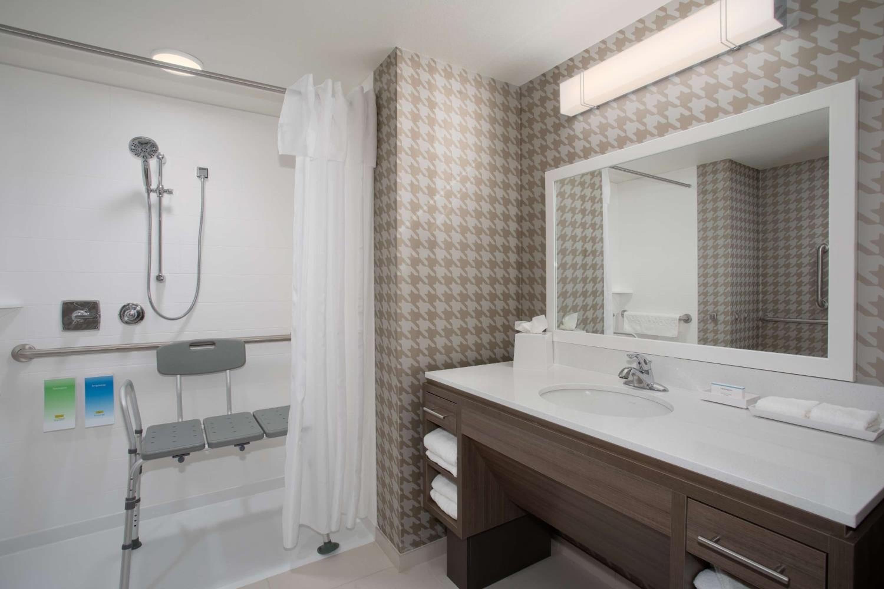 Omaha Vacations - Home2 Suites By Hilton Omaha Un Medical Ctr Area - Property Image 49