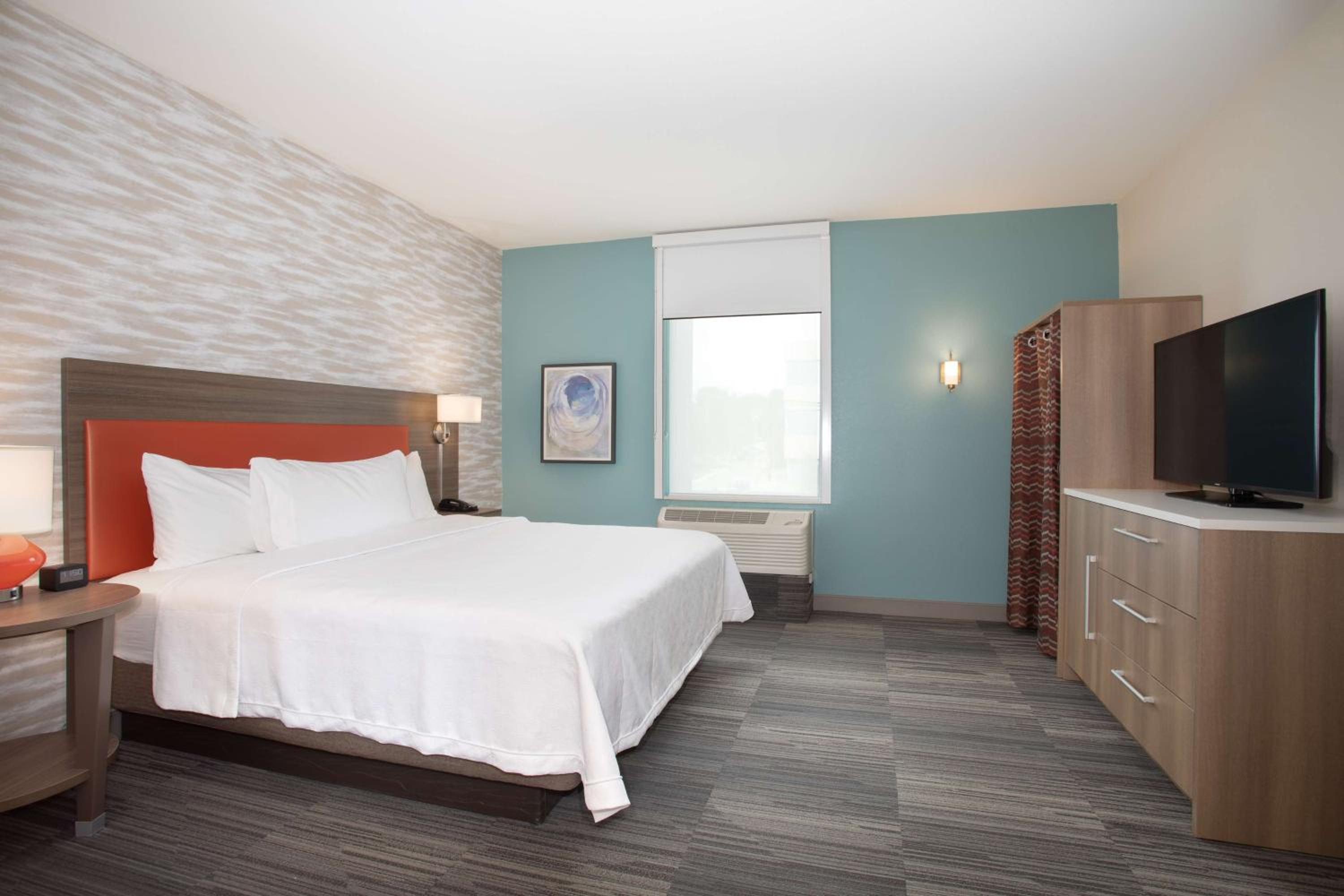 Omaha Vacations - Home2 Suites By Hilton Omaha Un Medical Ctr Area - Property Image 1