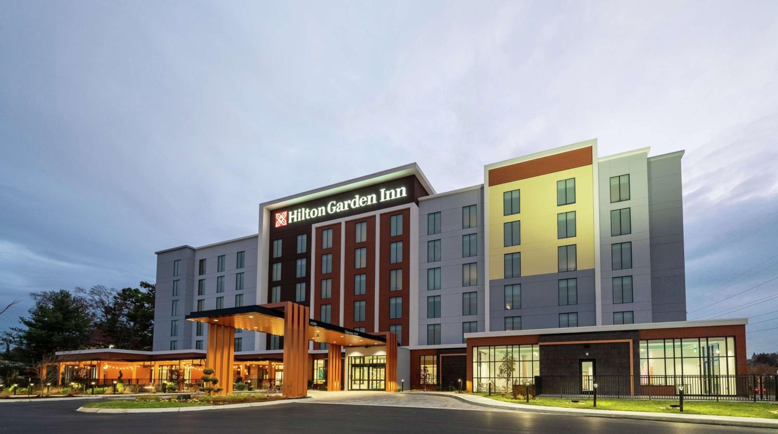 Hotel Hilton Garden Inn Knoxville Papermill Drive, Tn - Image 1
