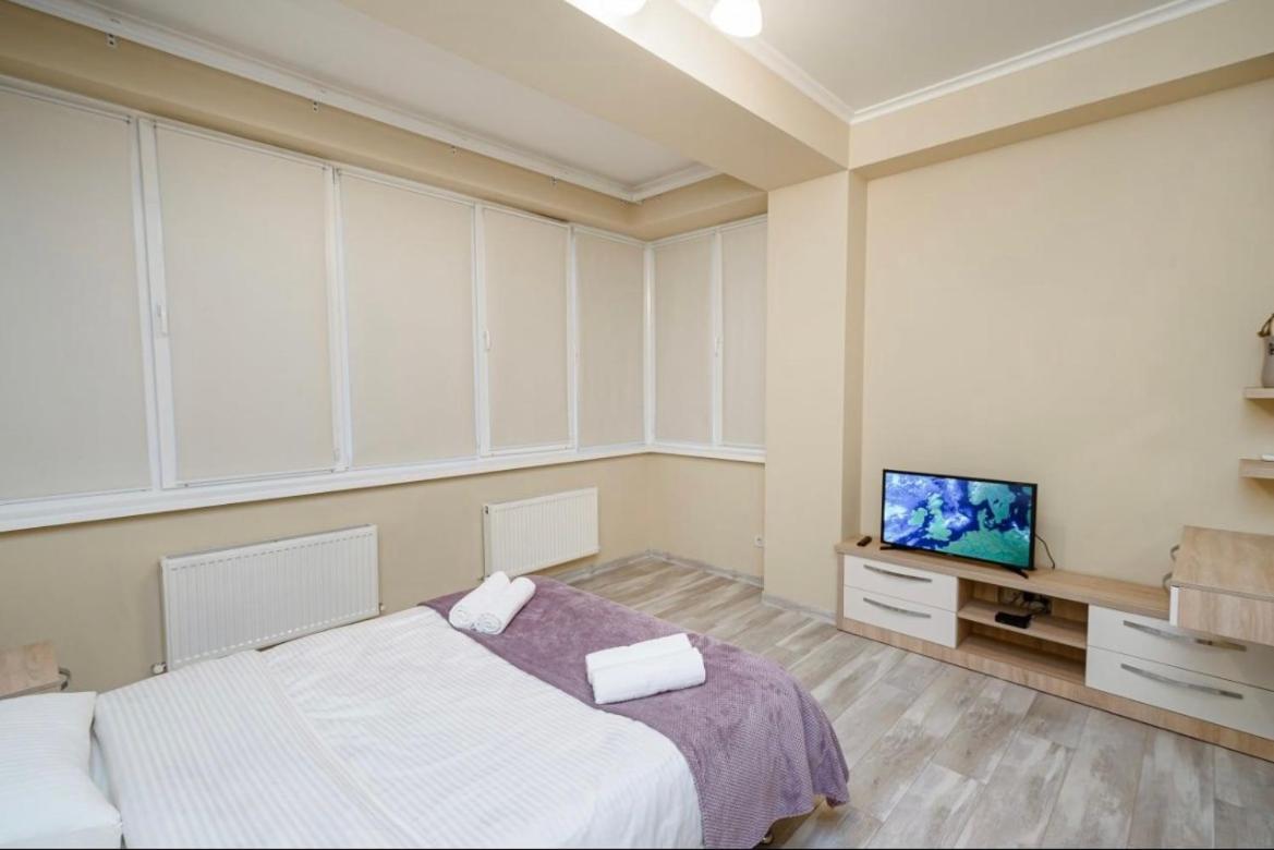 Ultra Central One Bedroom Apartment view 5