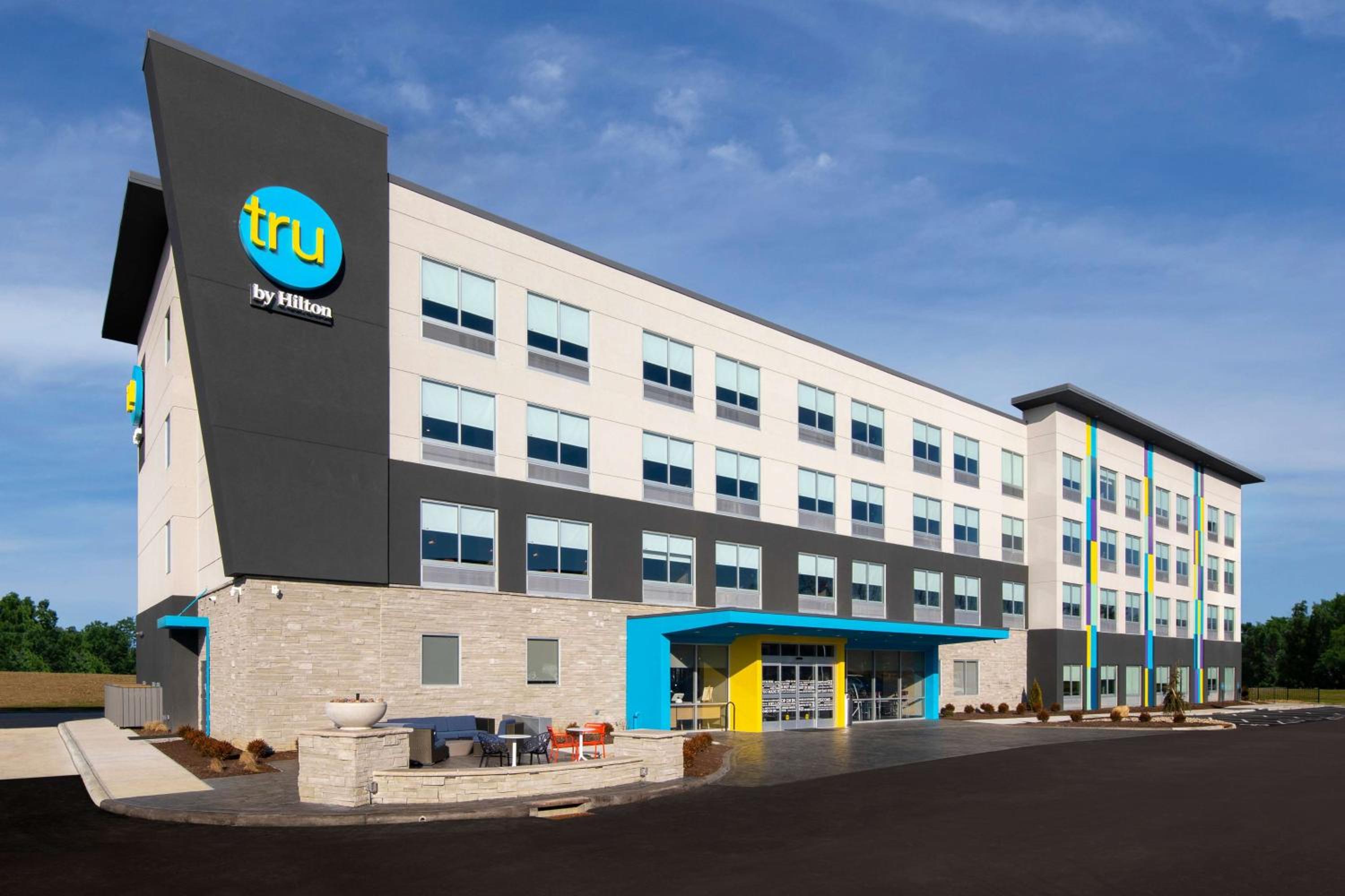 Hotel Tru By Hilton Sharonville, OH - Image 1