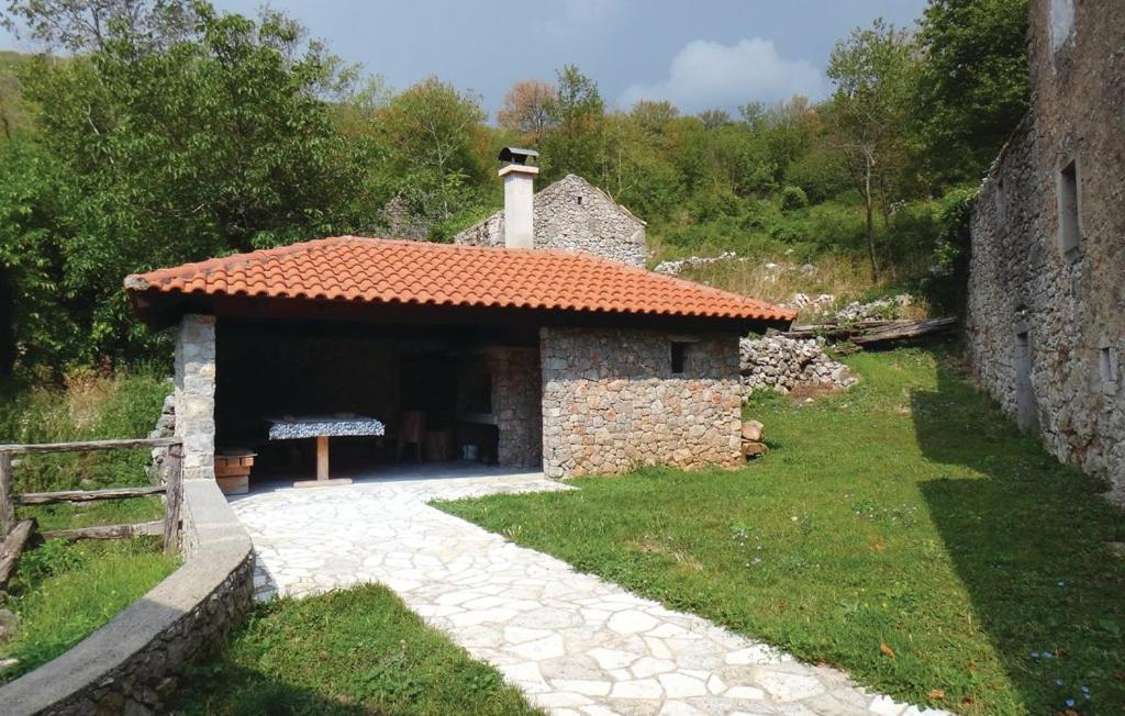 Mountain house SKULIN