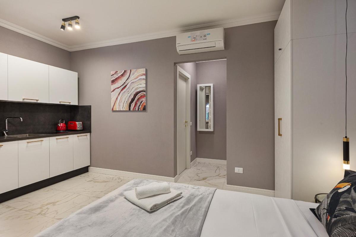 Emerald Suites