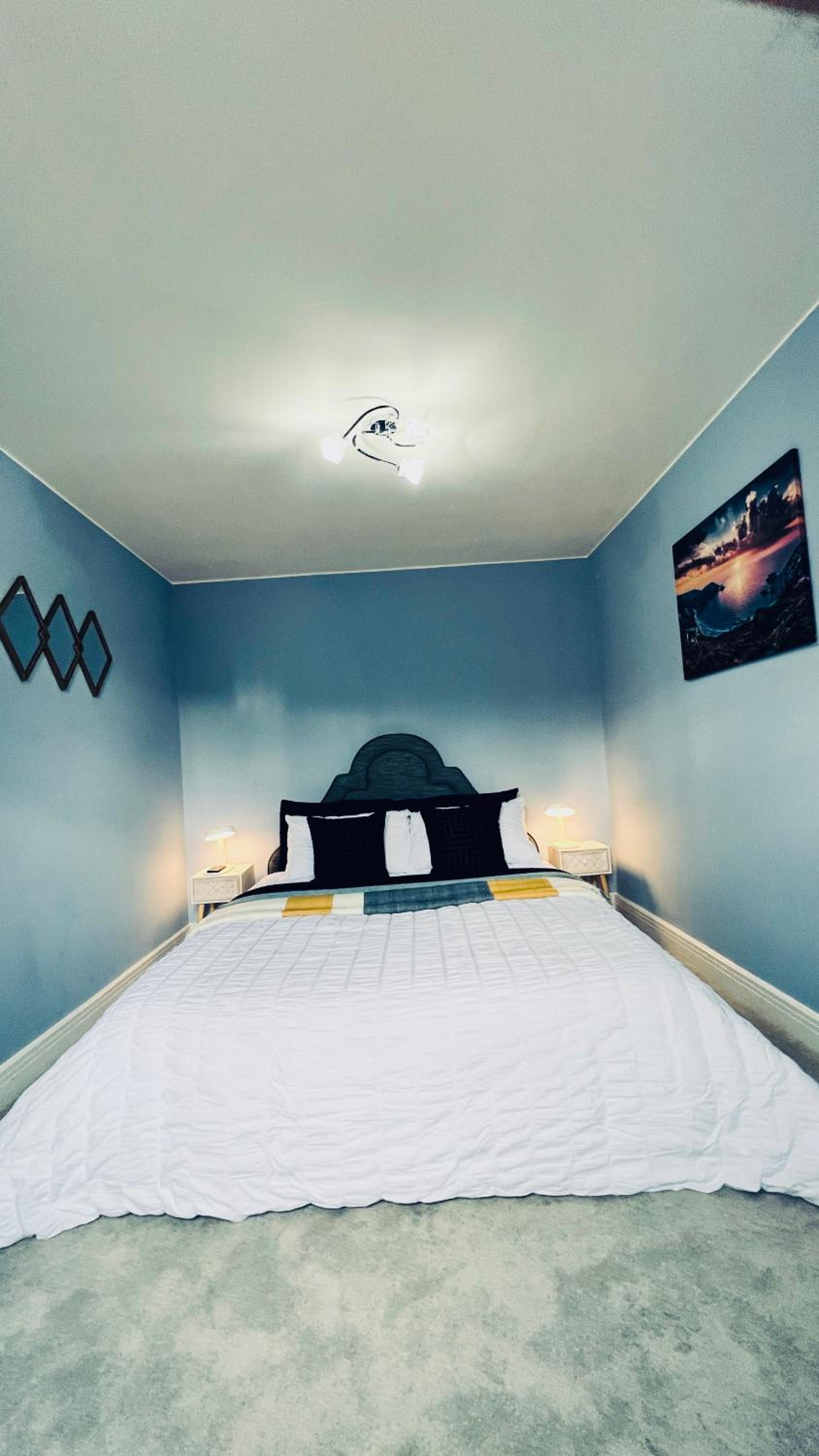 Deluxe 2 Bedroom Apartment