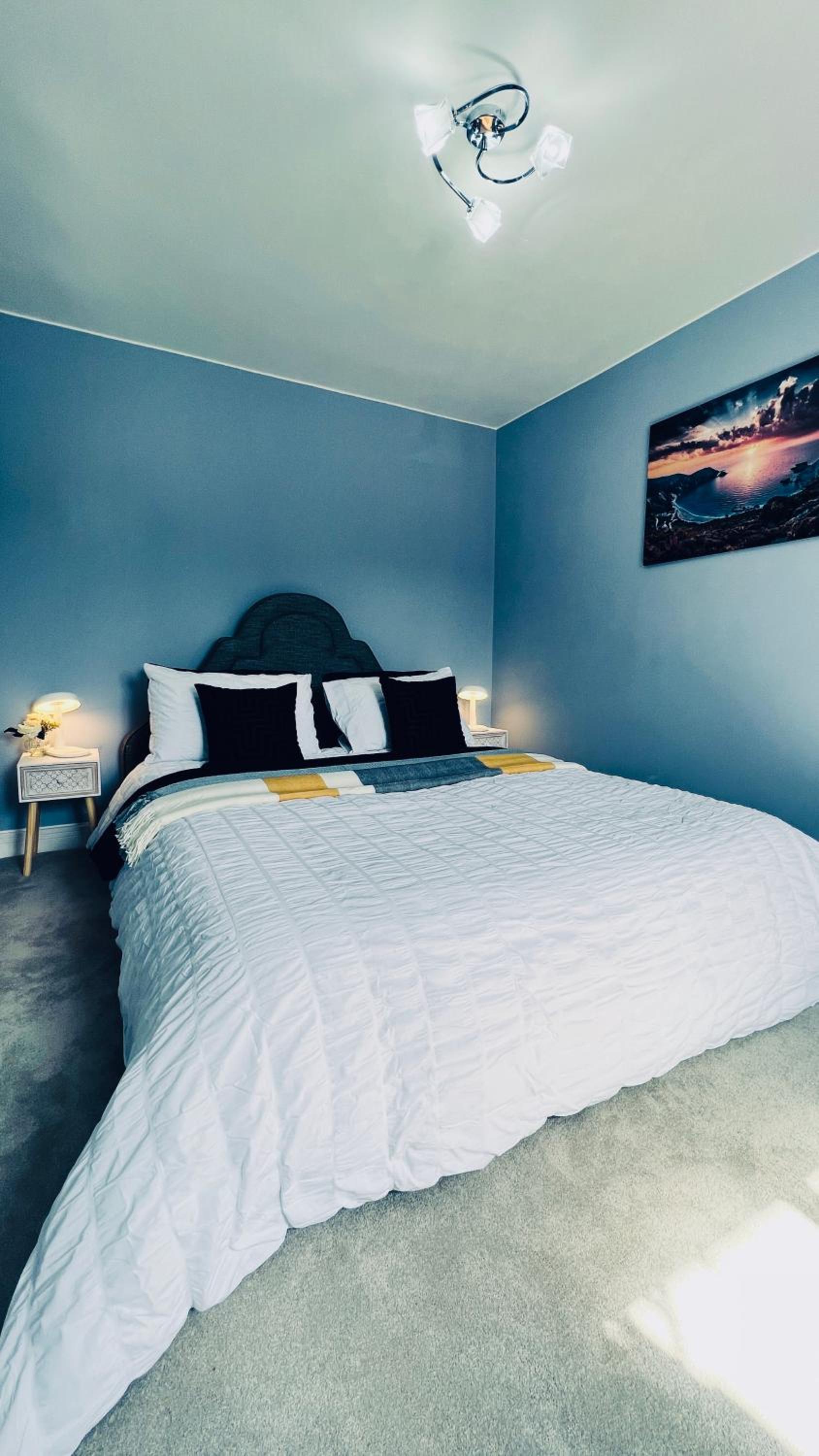 Deluxe 2 Bedroom Apartment