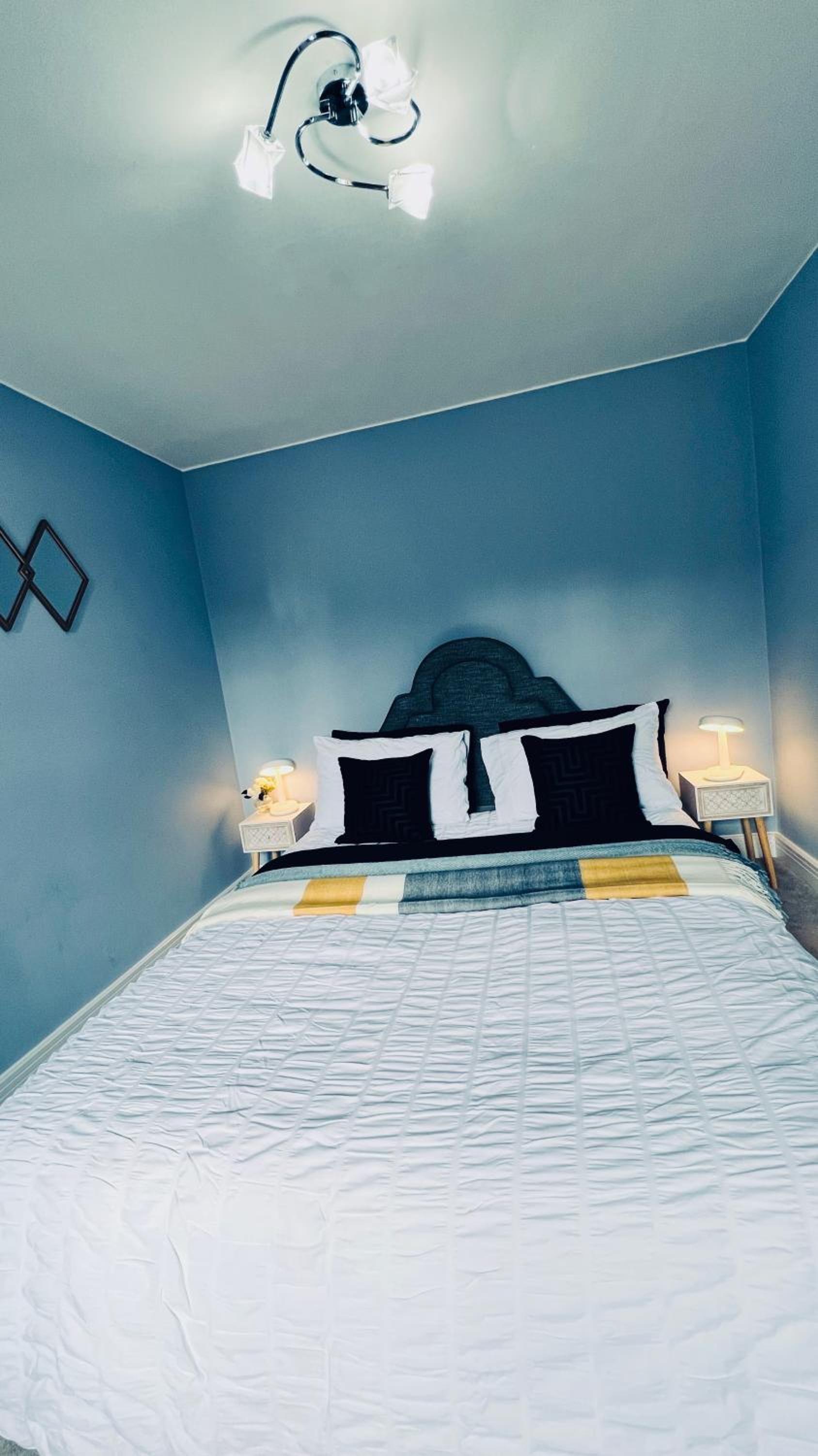 Deluxe 2 Bedroom Apartment