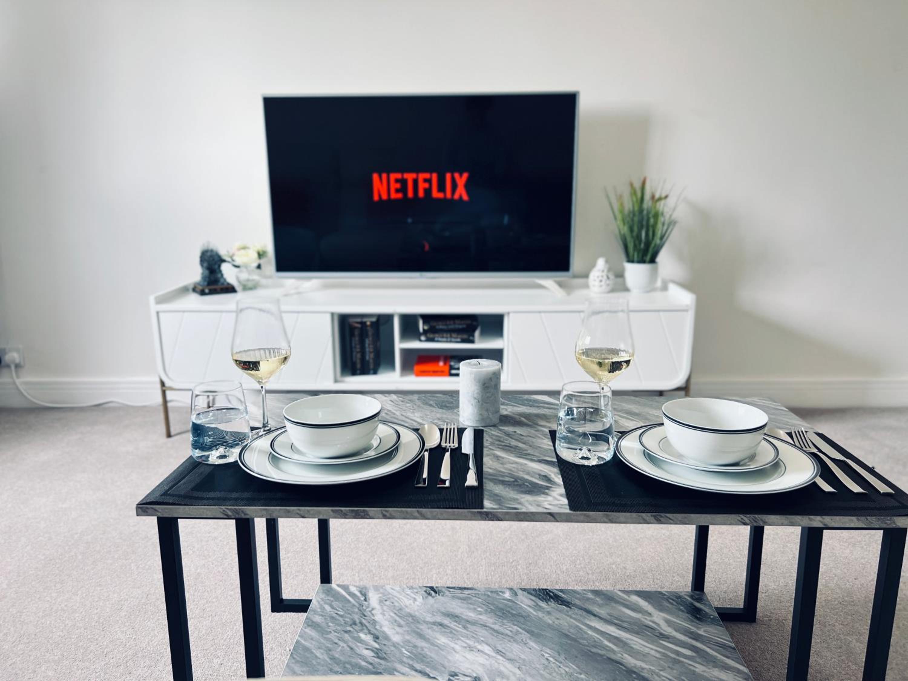 Deluxe 2 Bedroom Apartment