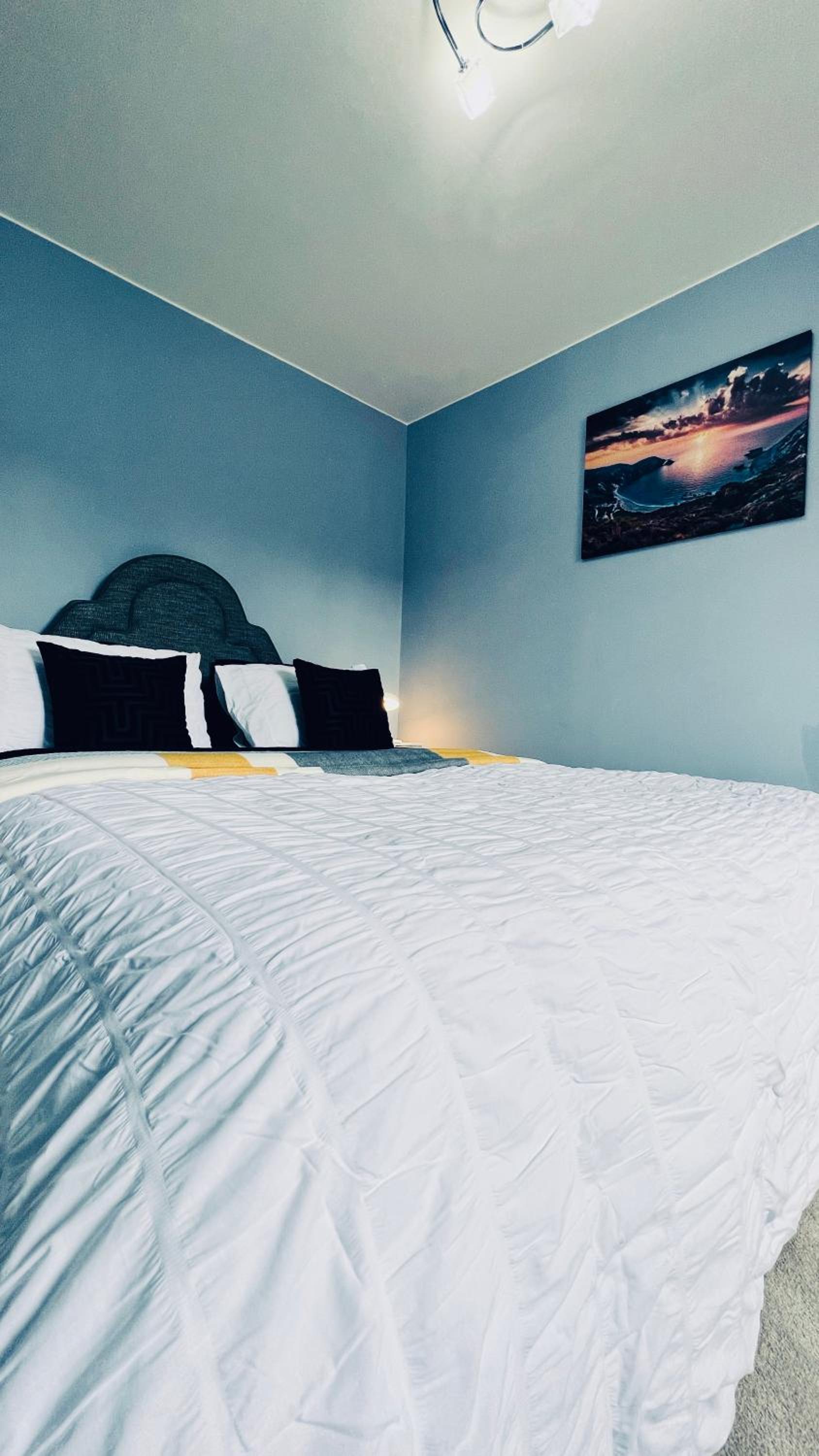 Deluxe 2 Bedroom Apartment