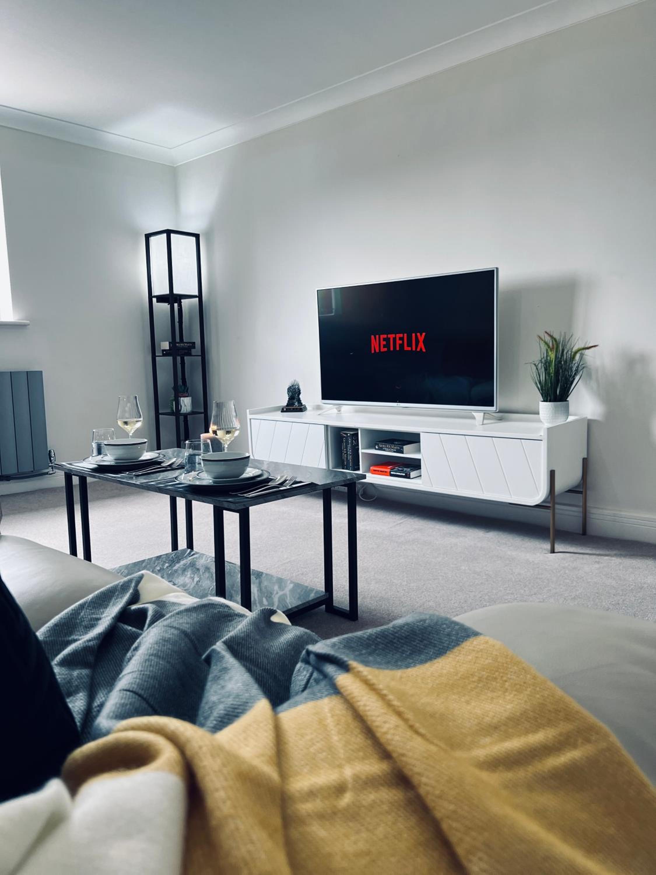 Deluxe 2 Bedroom Apartment