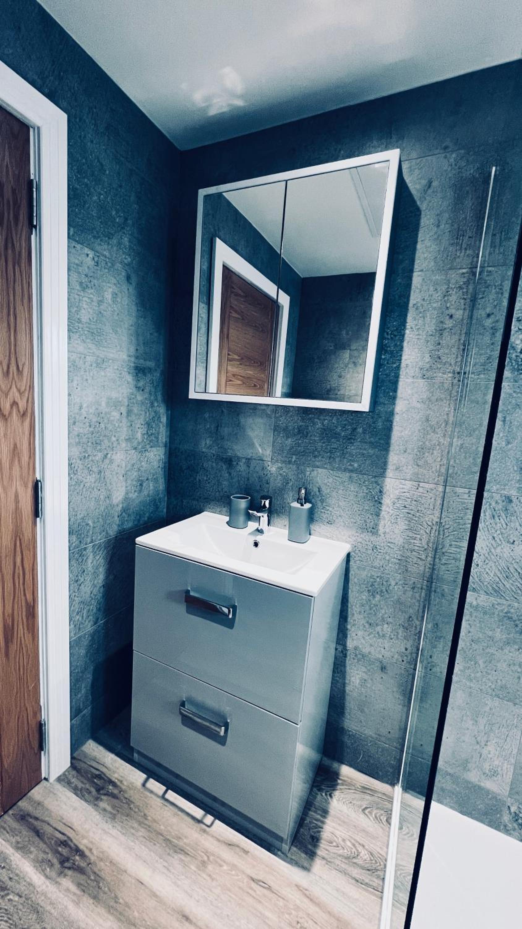 Deluxe 2 Bedroom Apartment