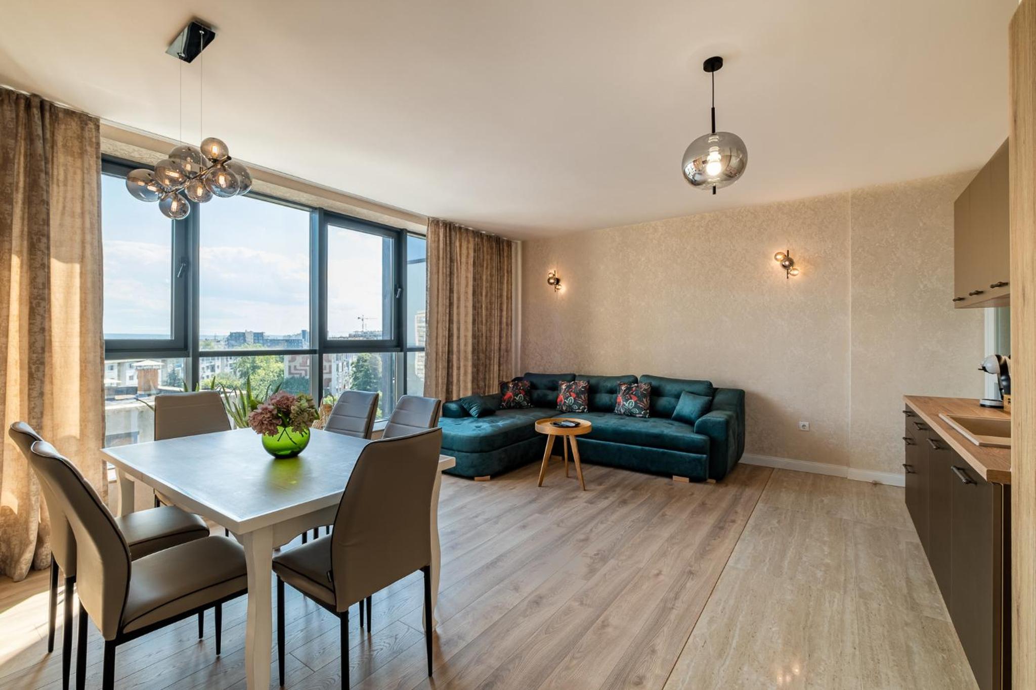 Metalex Garden 2bdrm Luxury Apartment