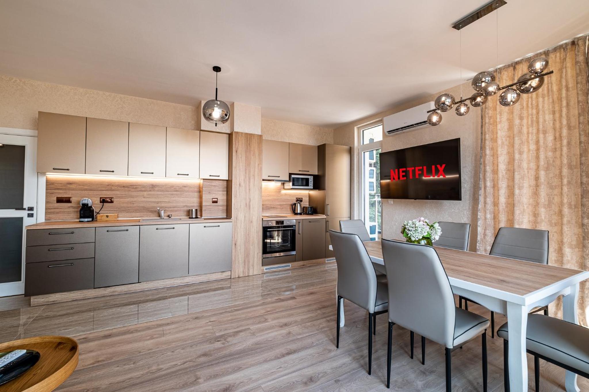 Metalex Garden 2bdrm Luxury Apartment