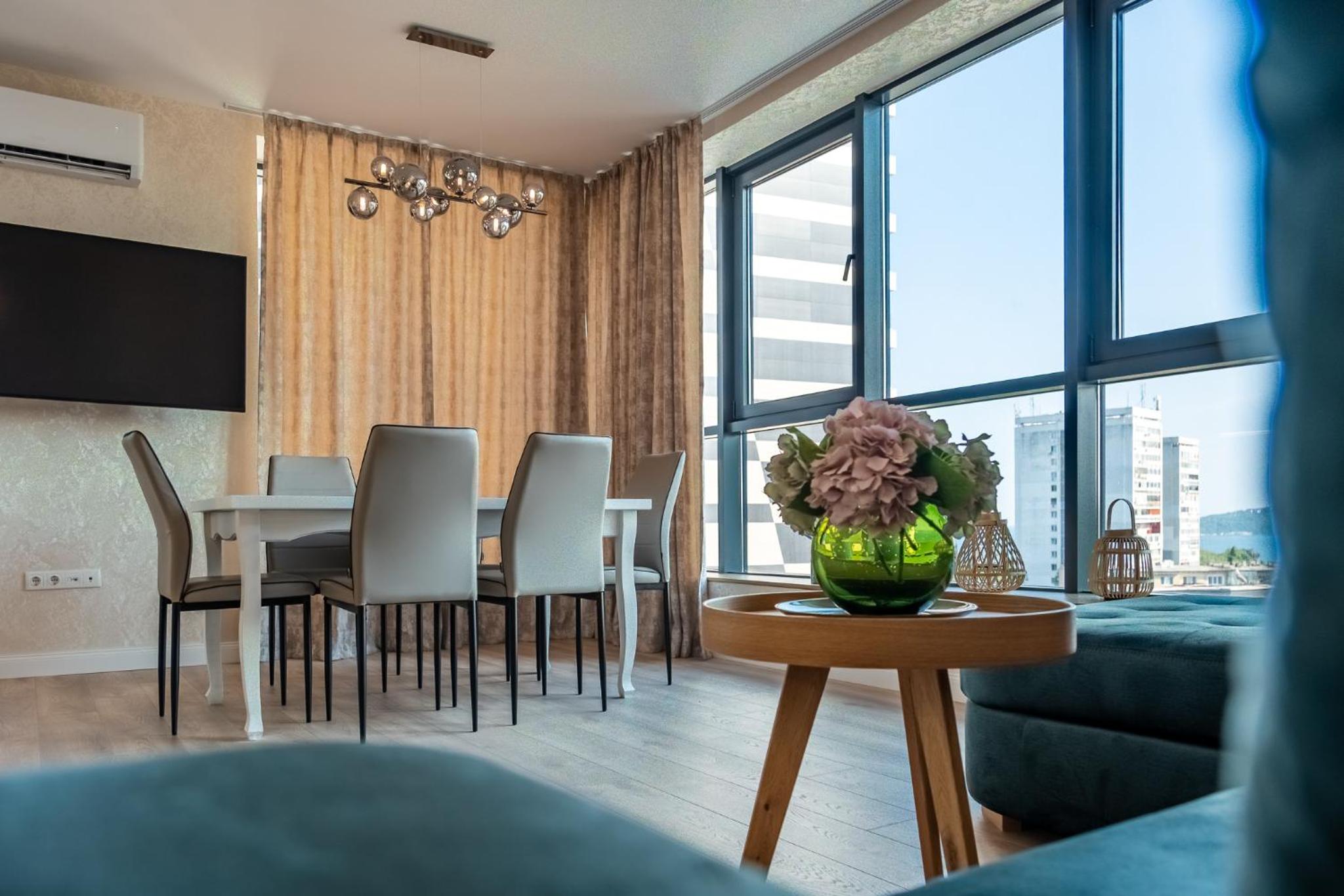 Metalex Garden 2bdrm Luxury Apartment