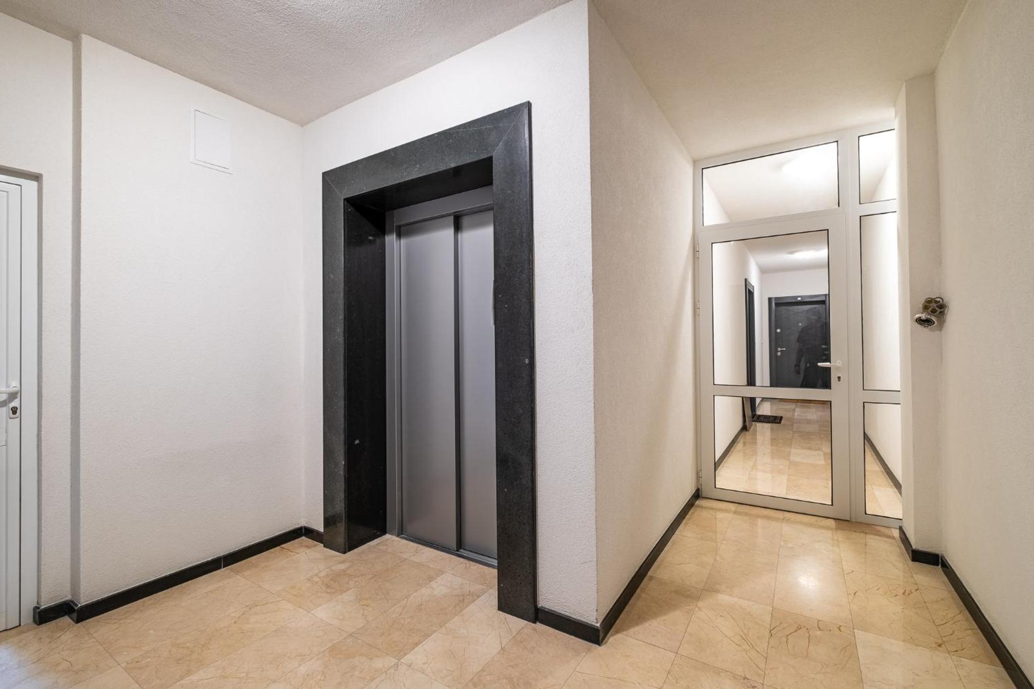 Metalex Garden 2bdrm Luxury Apartment