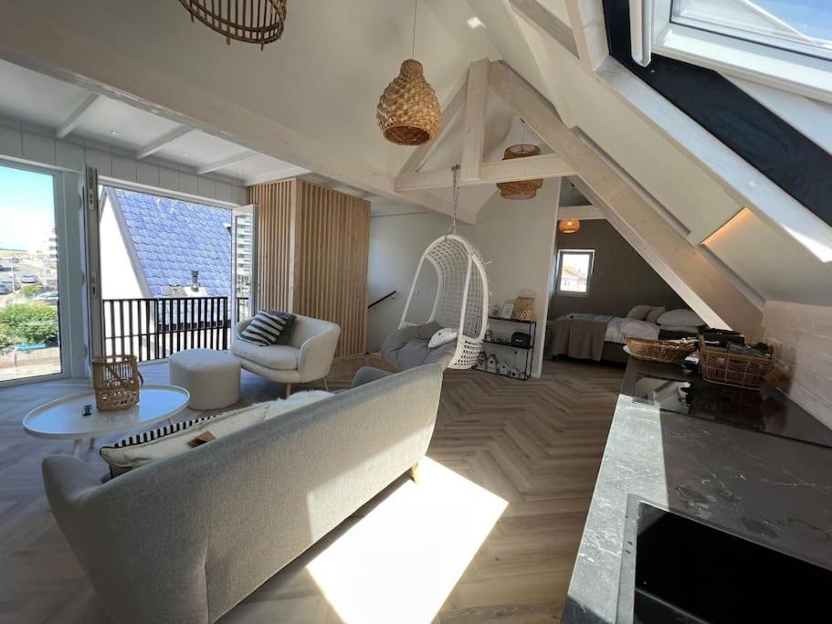 Loft met zeezicht view 2