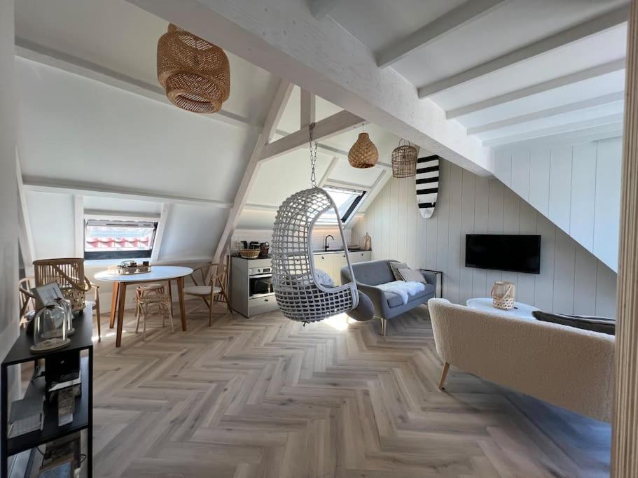 Loft met zeezicht view 3