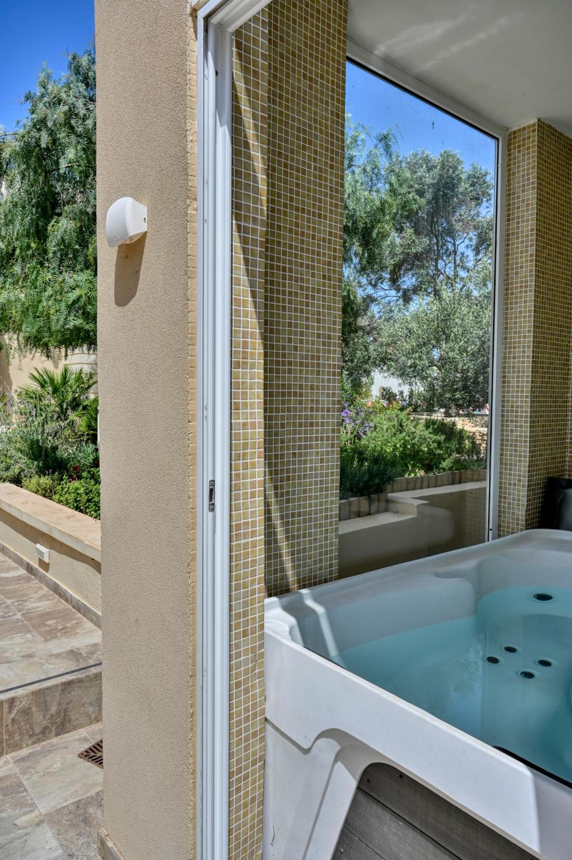 Ta Benna Villa view 4