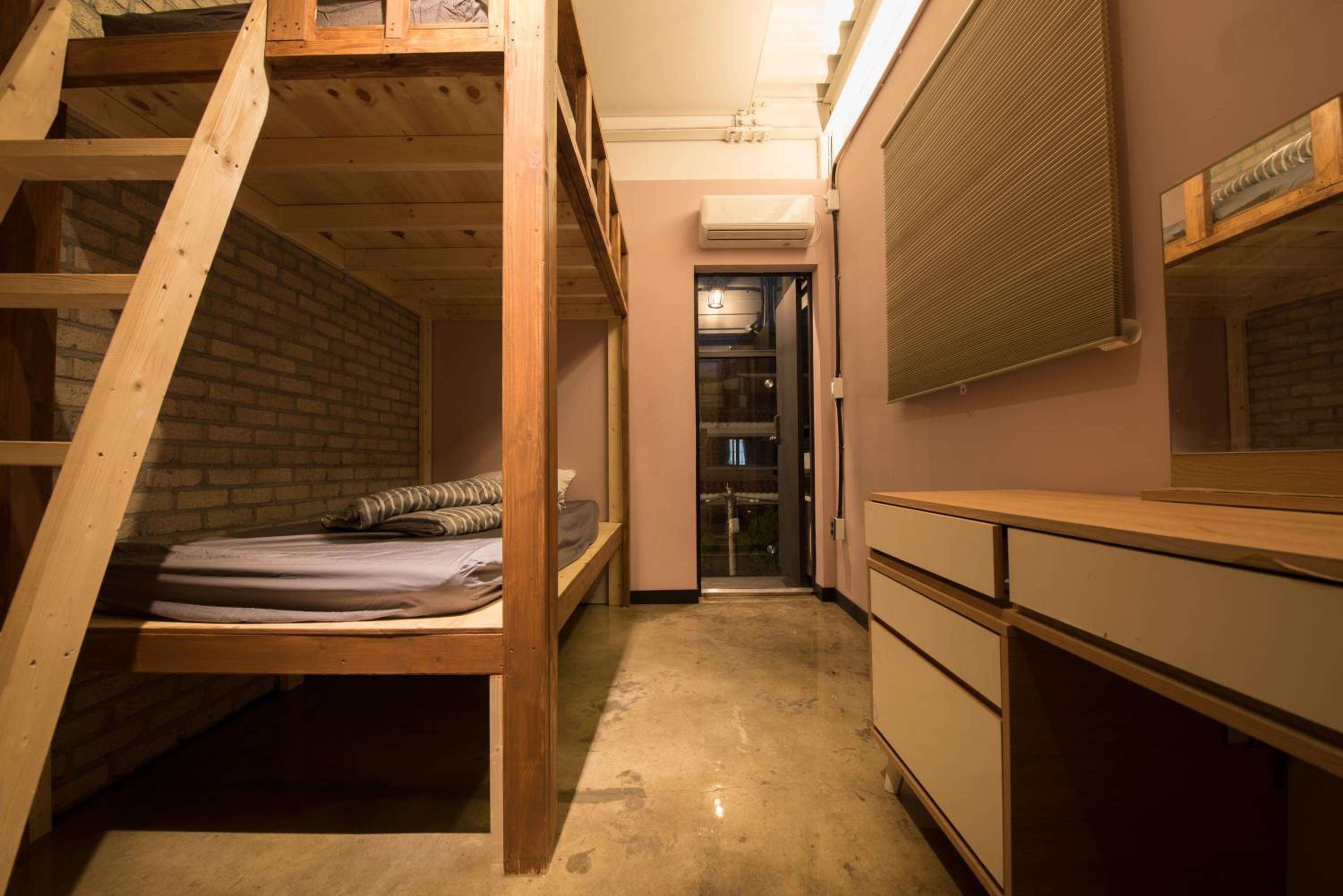 INNO Hostel & Pub Lounge Hongdae 47